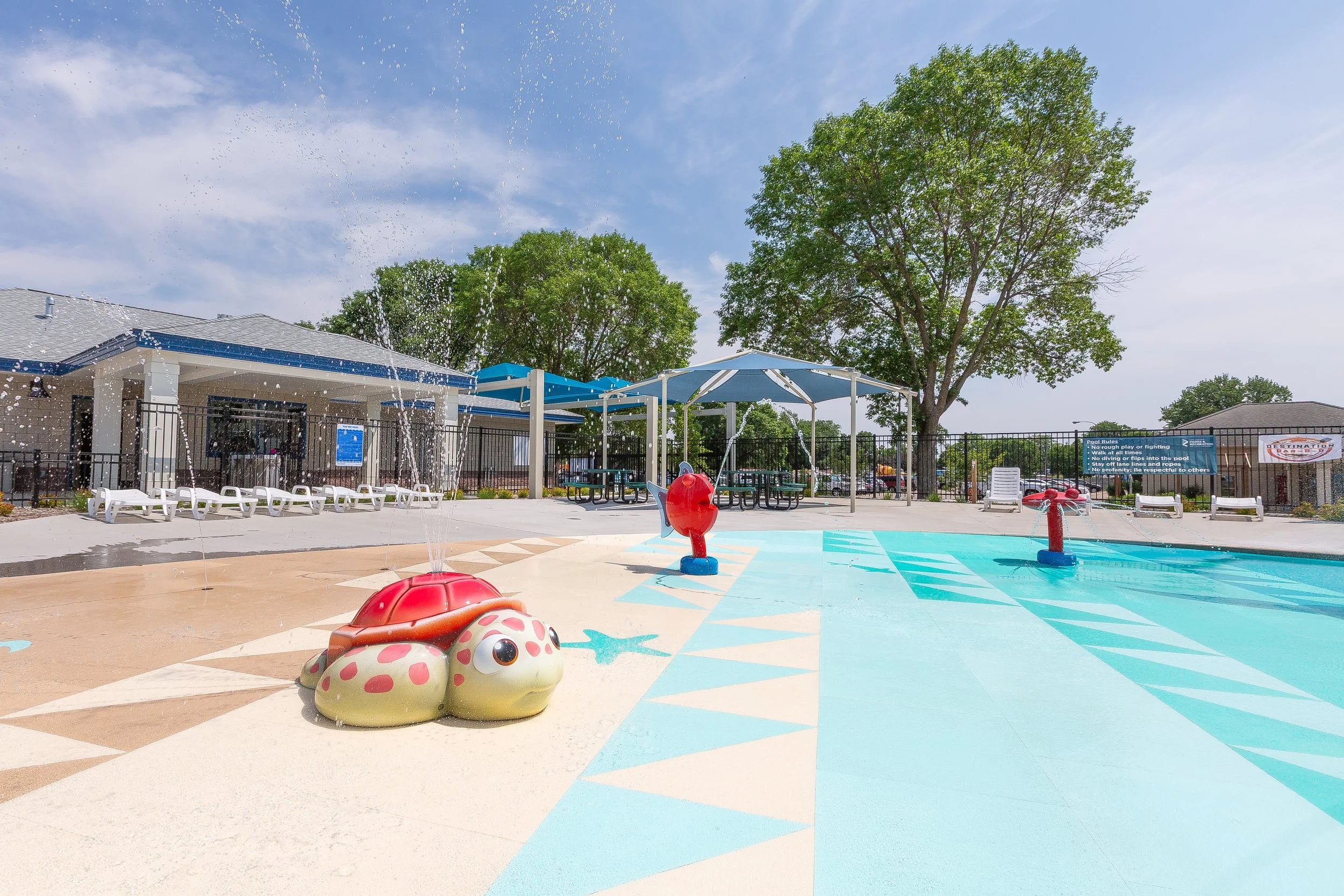 Soldiers Field Aquatic Center, Life Floor splash pad flooring