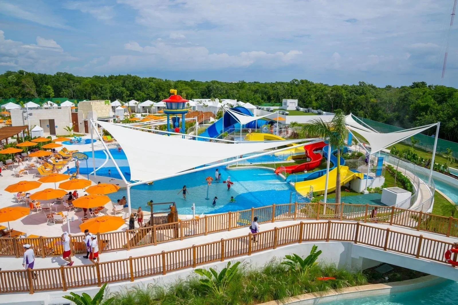 Aqua Nick waterpark with Life Floor aquatic safety surfacing, people playing at waterpark