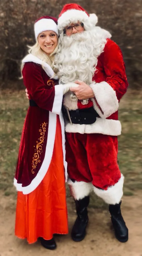 MrMrsClause-ce.jpg