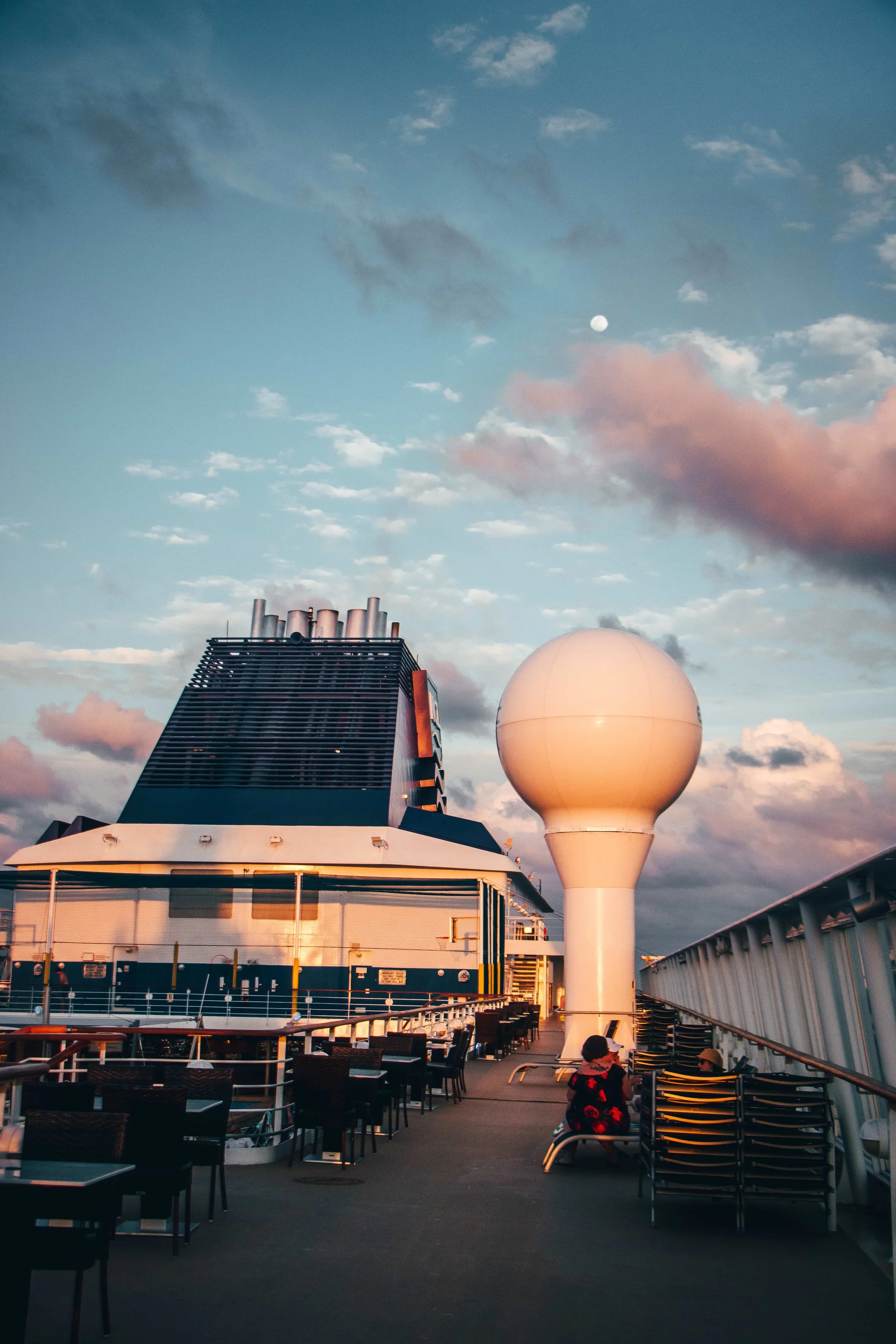 “Suset in Norwegian Ship”, Atlantic Ocean, <Travelhund>