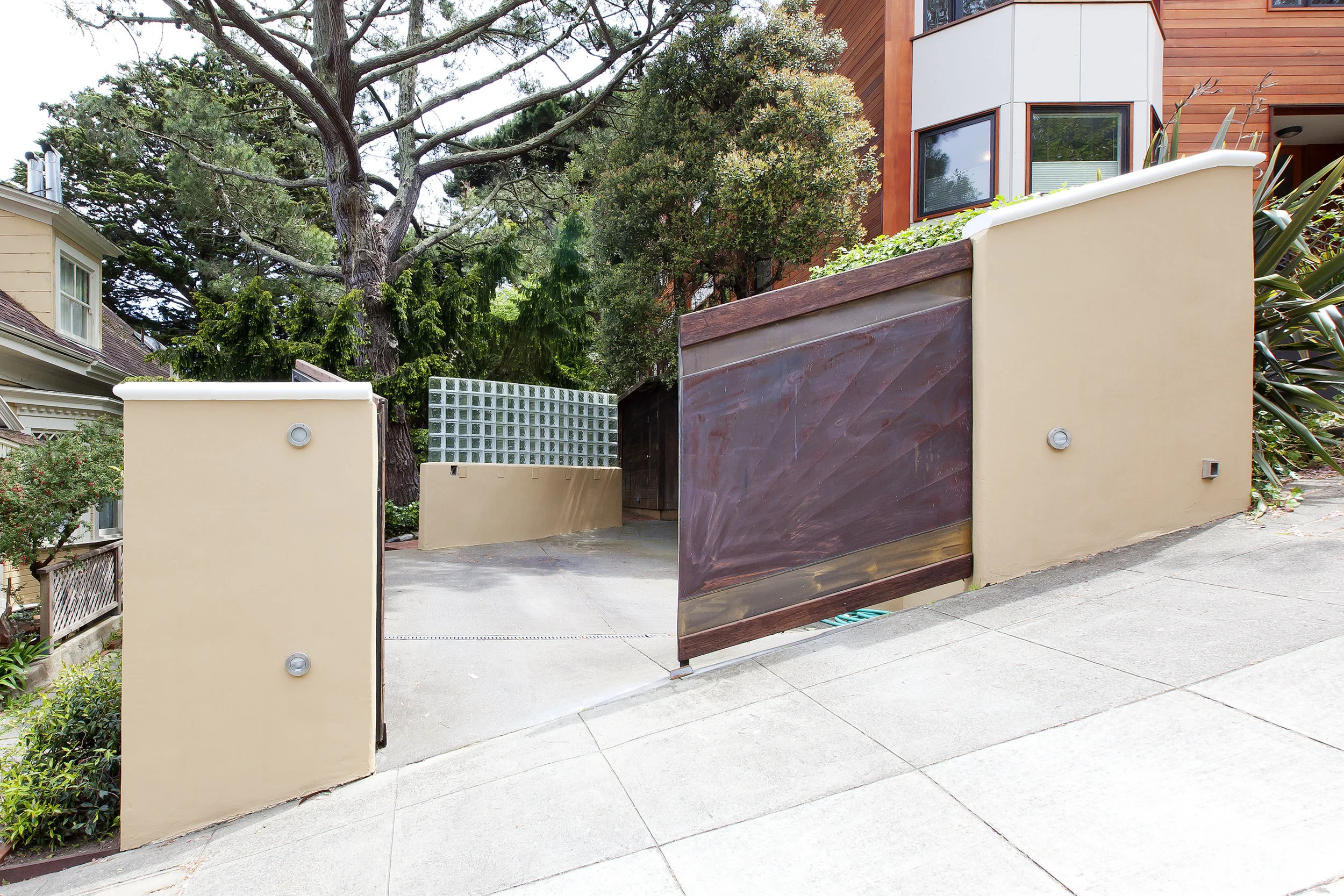 1284Stanyan Port2.jpg