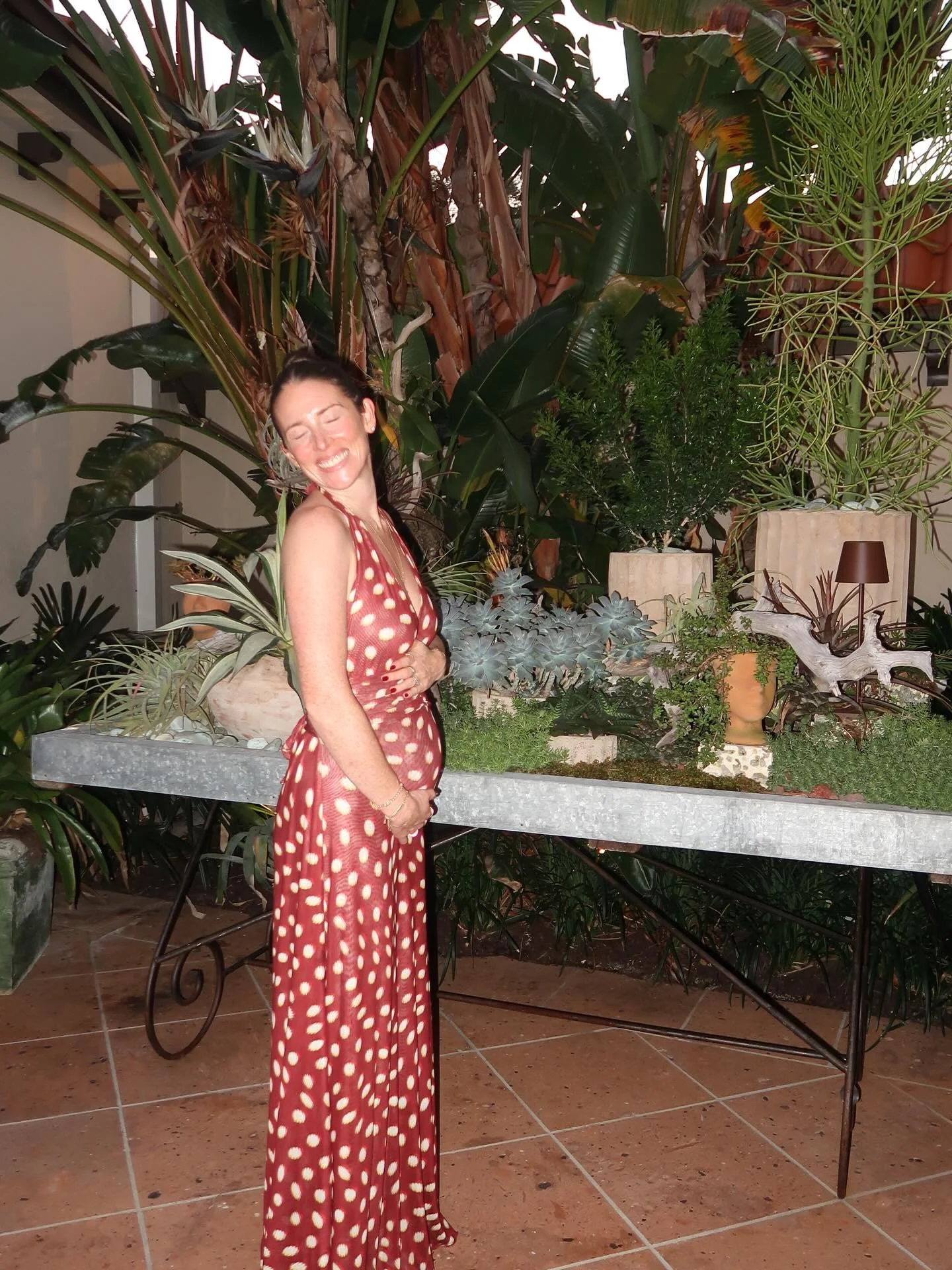 Life lately 🤍🤍 This first trimester has been anything but pretty, but I&rsquo;m honored to be the home for this final addition to our family. Becoming a family of 5 this fall! 

I know pregnancy announcements can (rightfully so) bring up a lot of m