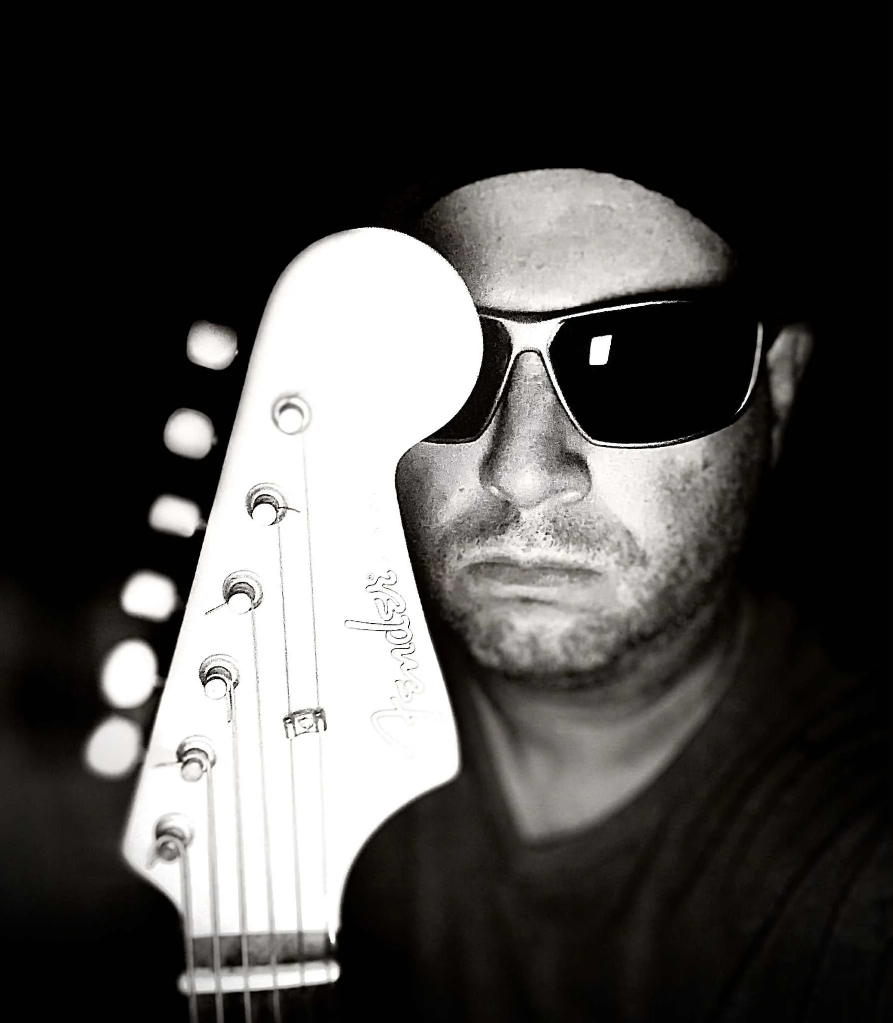 Live Music w/Mike Rau