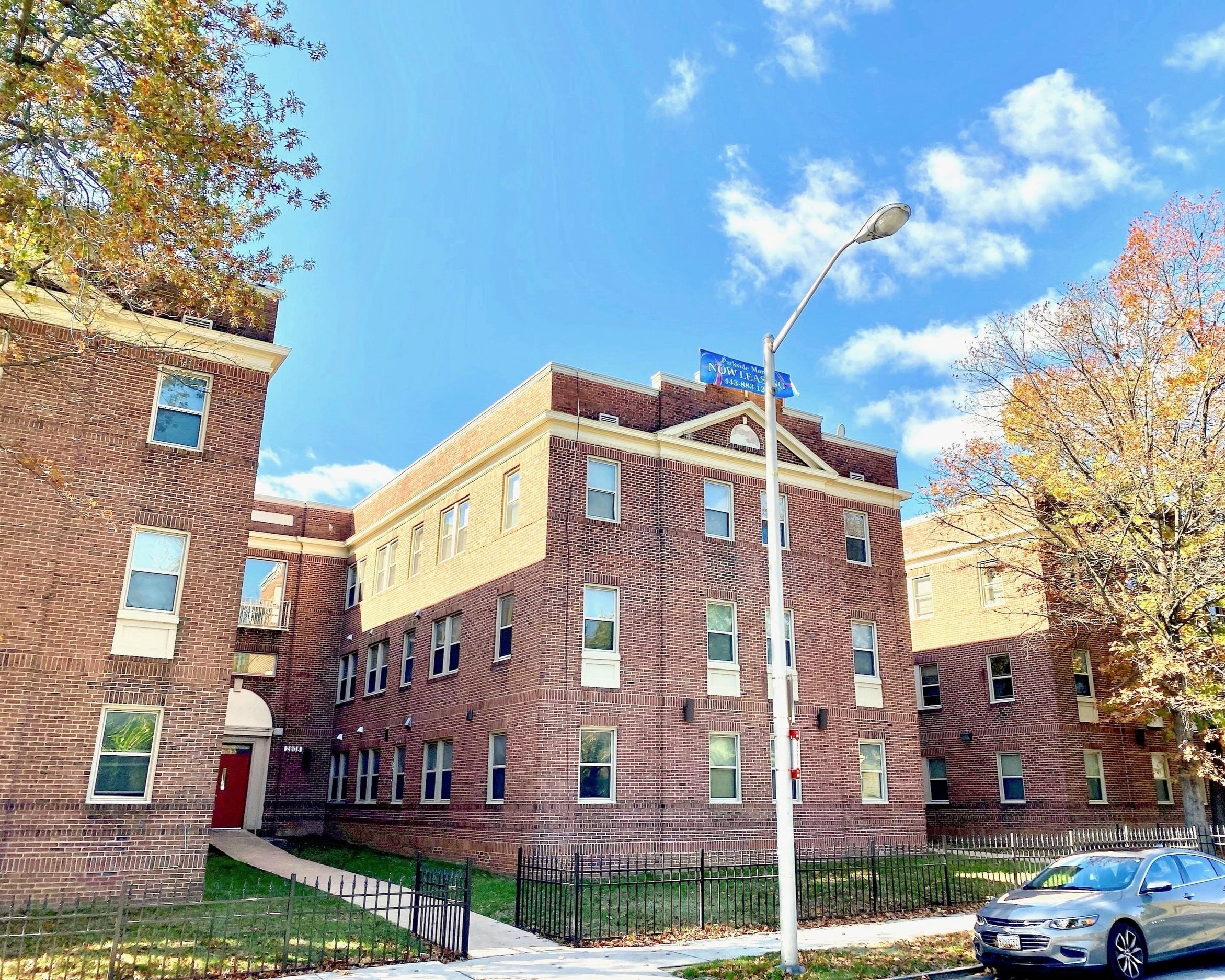 Parkside Manor