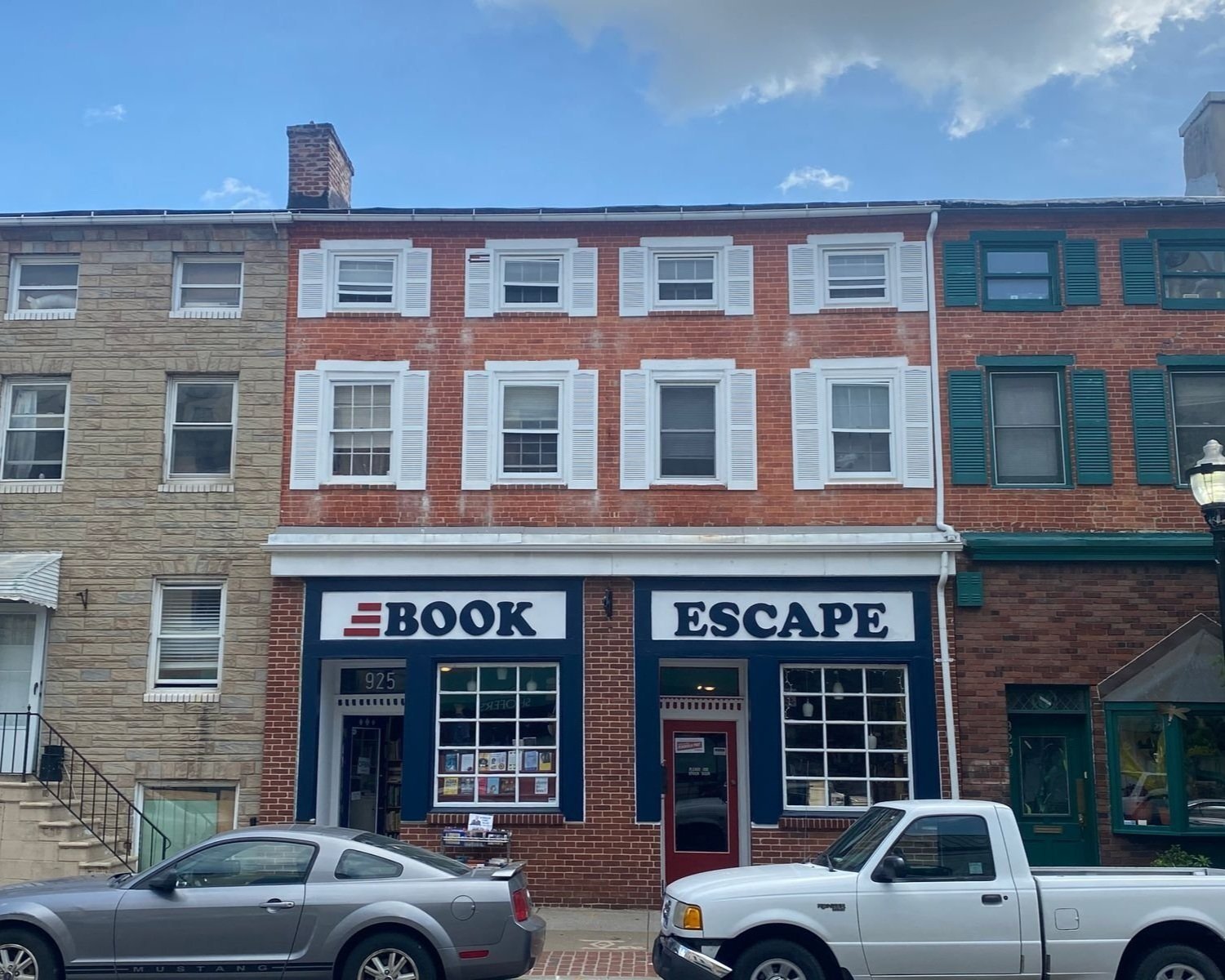 925-927 S Charles St 