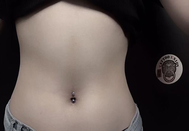 #piercings #navelpiercing @tattoounion