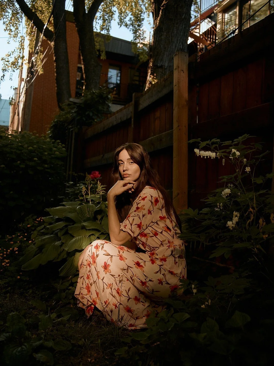 editorial-portrait-golden-hour-garden-montreal-philippe-manh-nguyen.jpg