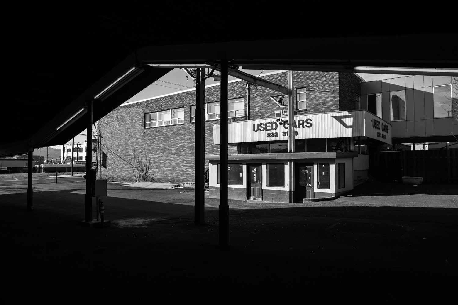 An empty used car lot in Portland, Oregon