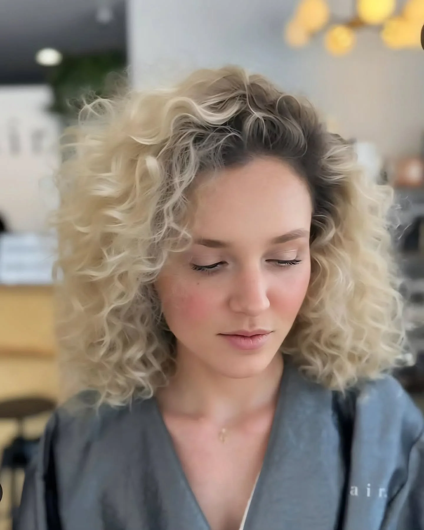 Mahnaz @manzy201 
&bull;
#loahair #bergencountyhairsalon #bergencountyhair #bergencountysalon #njsalon #njhairsalon #njhairstylist #njhair #balayage #foilayage #hairpainting #bergencountymoms #bergenmama #bergenmoms #bergencounty #bergencountynj
 #We