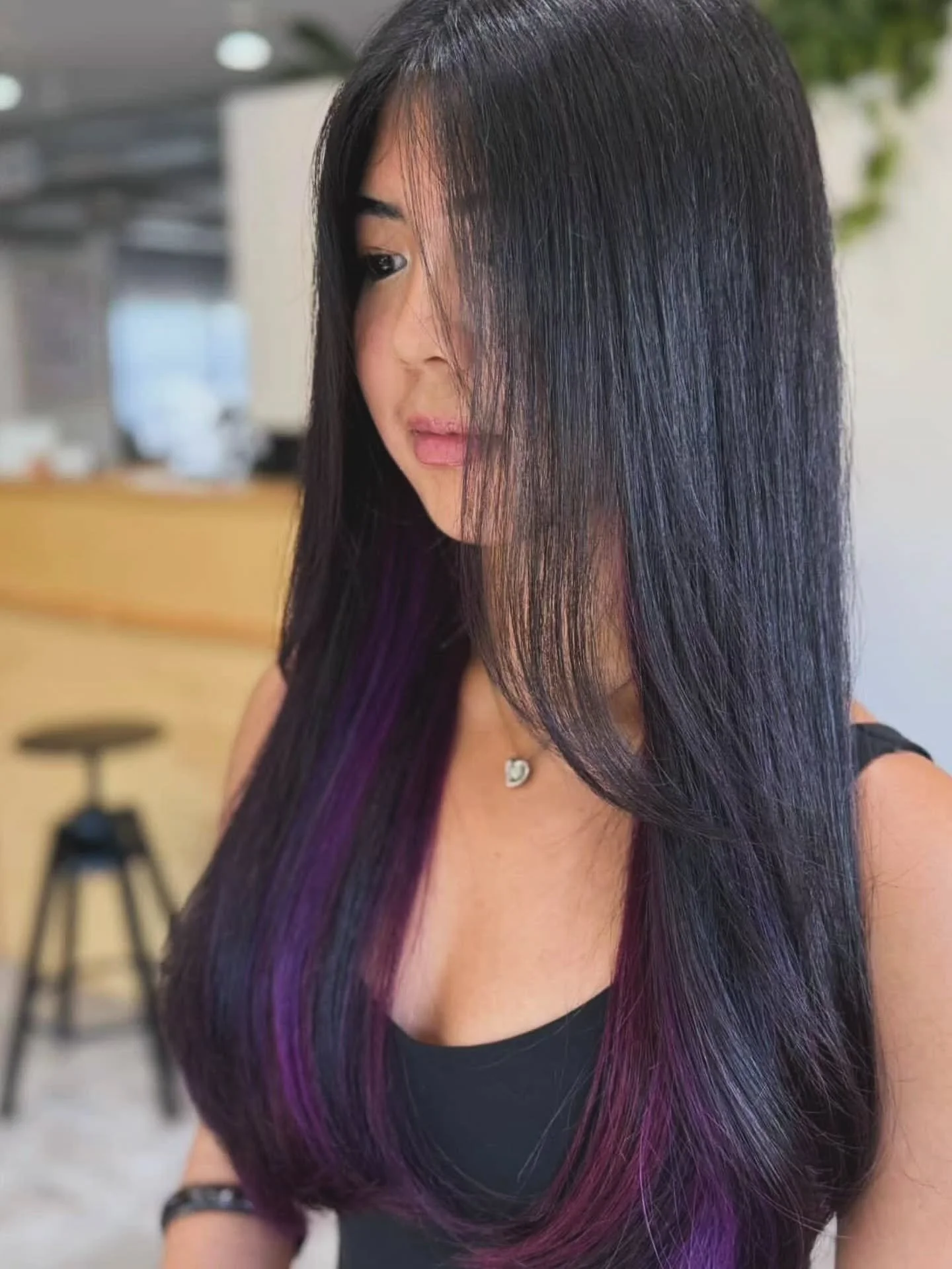 She didn&rsquo;t go bold.
She went intentional.💜
.
.
.
.
.
#bergencountyhairsalon #bergencountyhair
#bergencountysalorn #njsalon #nhairstylist