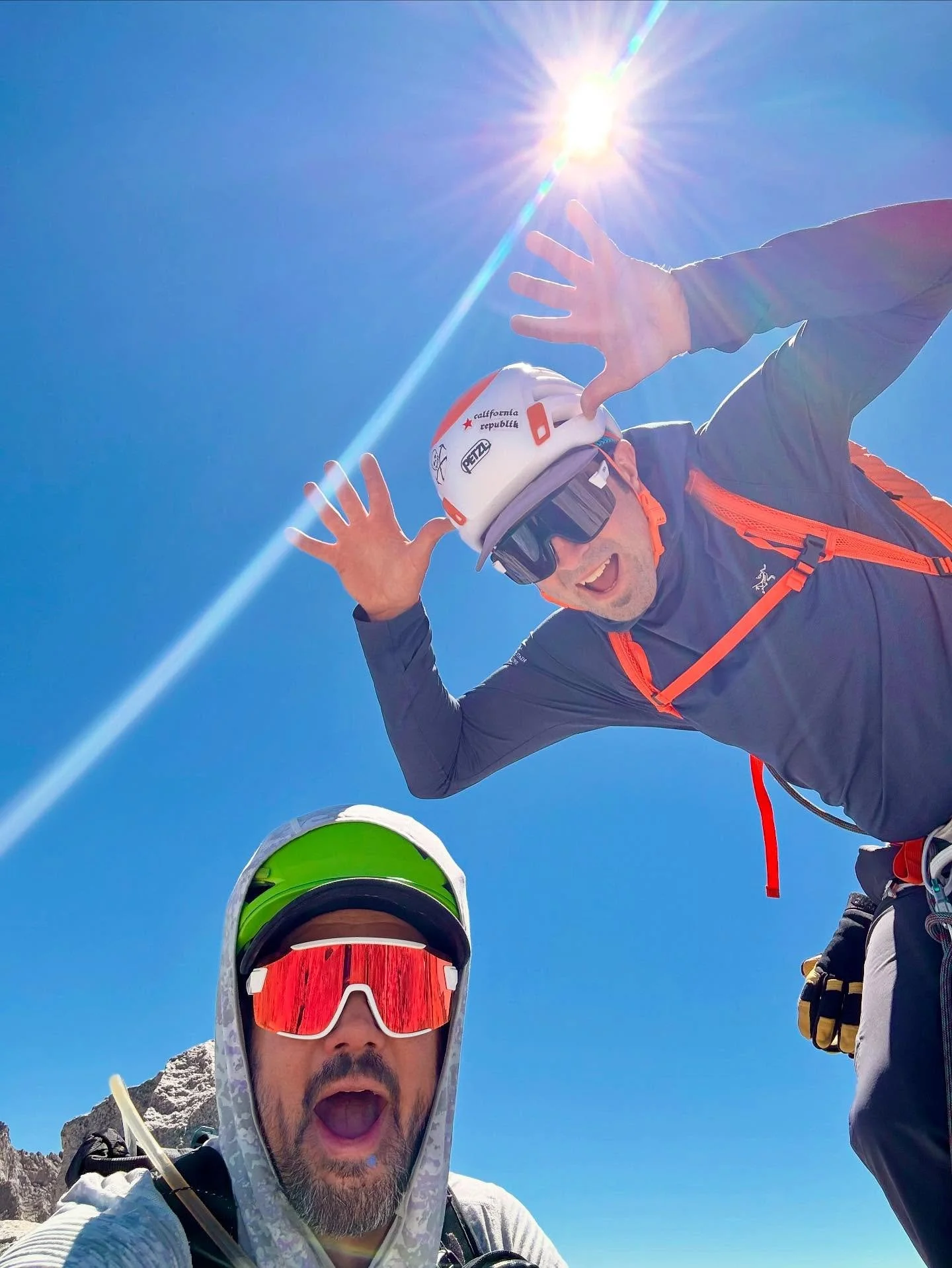 Peaks and Valleys in the Great Western Divide.

#sierranevada #highsierra @sequoiakingsnps @sierramountainguides @chadbuelow