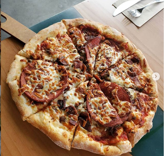 Carnivore Pizza.png