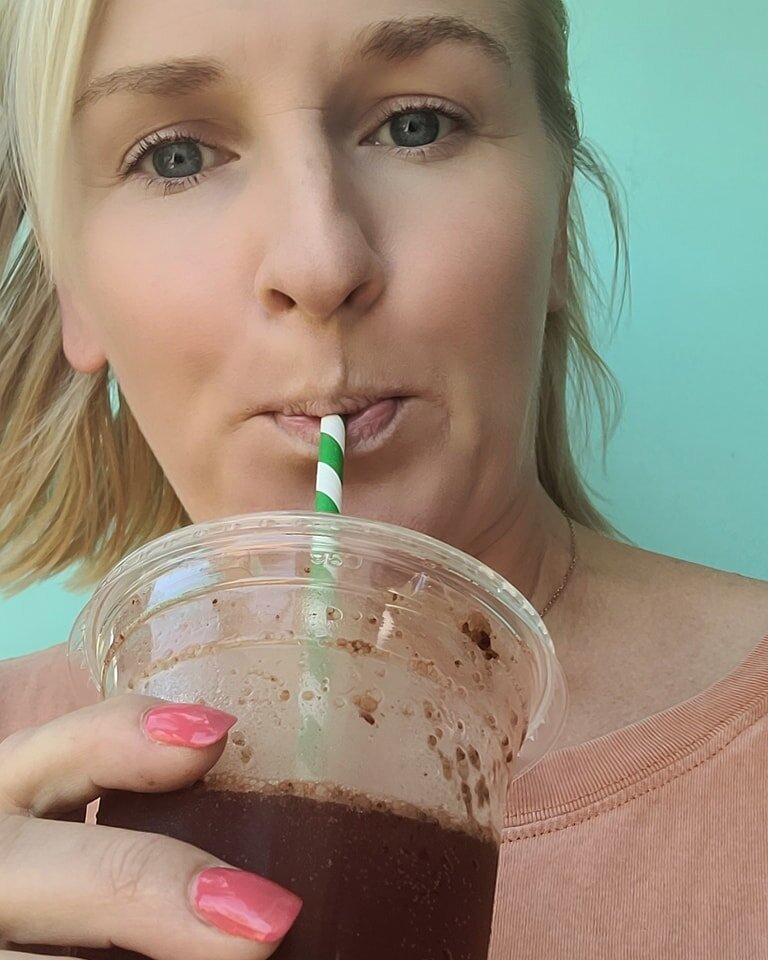 Holy Moly 😍 COFFEE KAMBUCHA @ The 6701 Waterfront Cafe you have to try it to believe it! Slow process cold brew fermented into Kambucha - the caffeine levels are INTENSE! It was love at first sip #caffeine #coffeelover #ningalooroast
