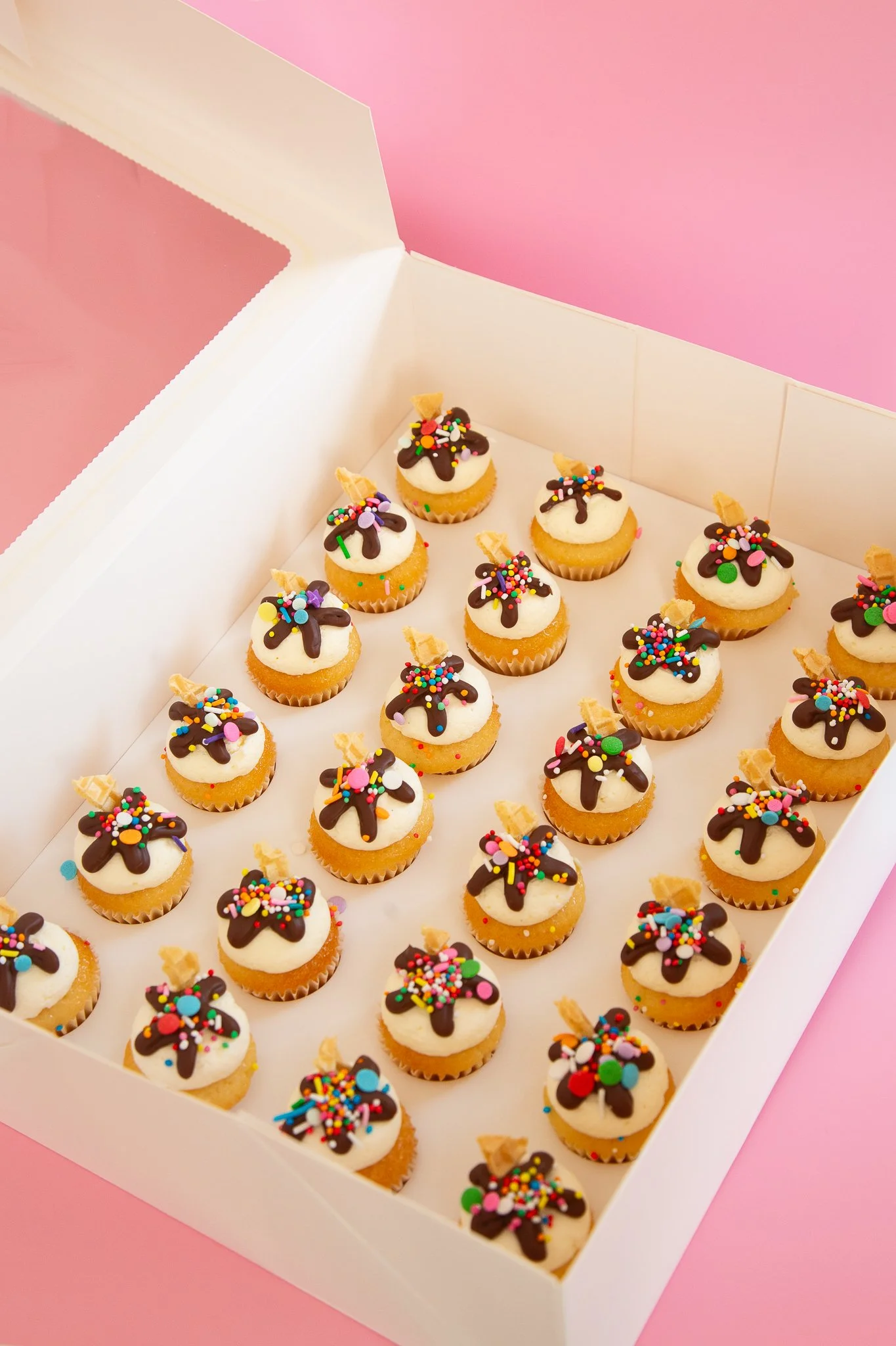 vanilla sundae minis.jpg