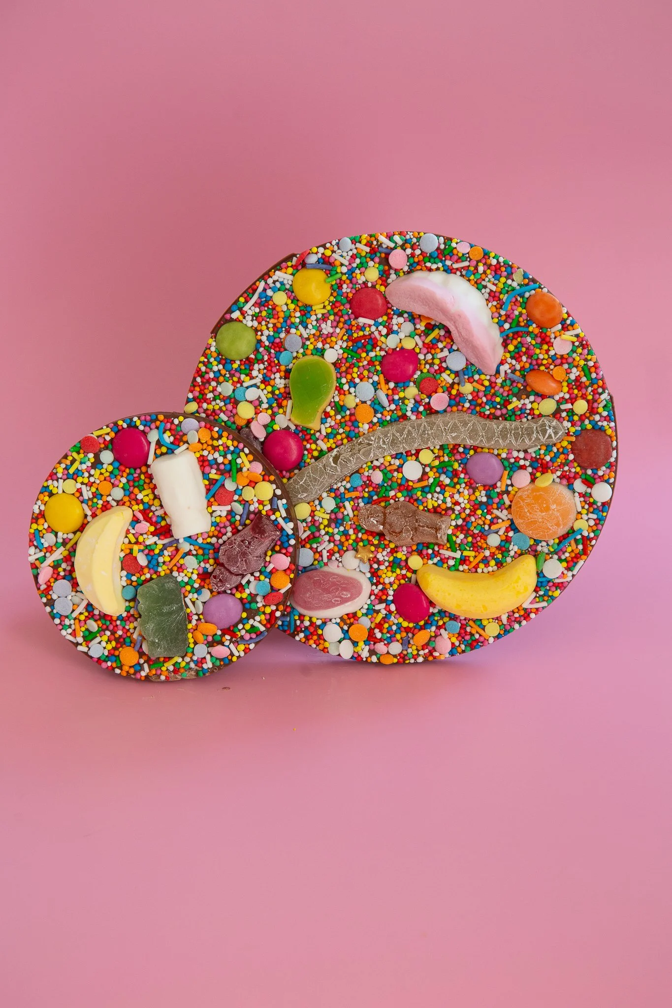 Chocolate Freckle Lolly Pizza
