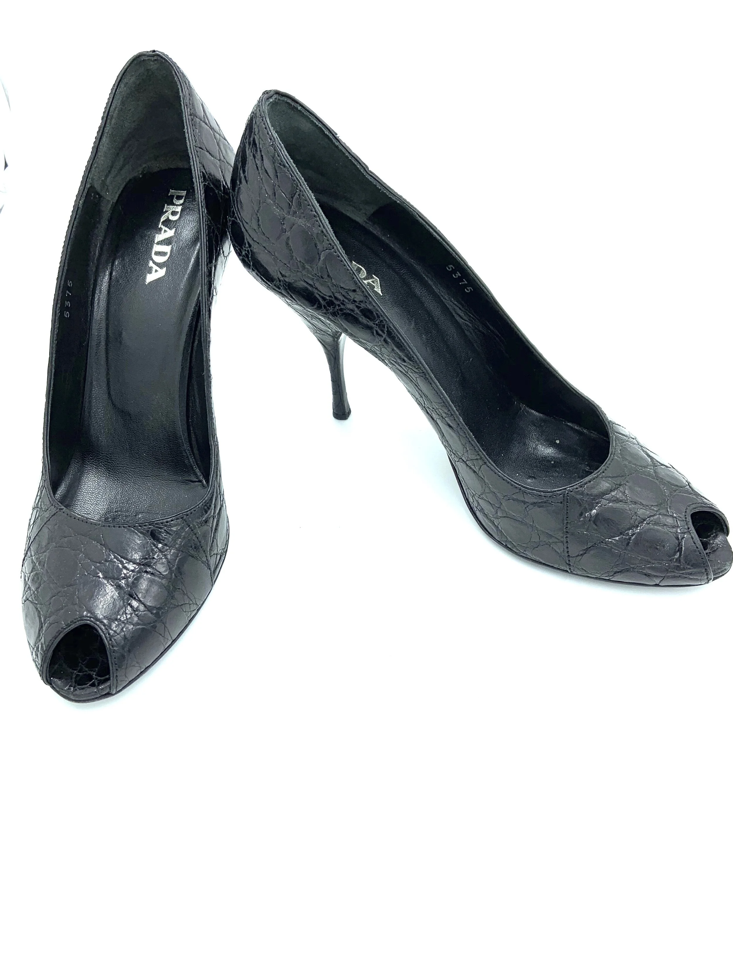prada pumps
