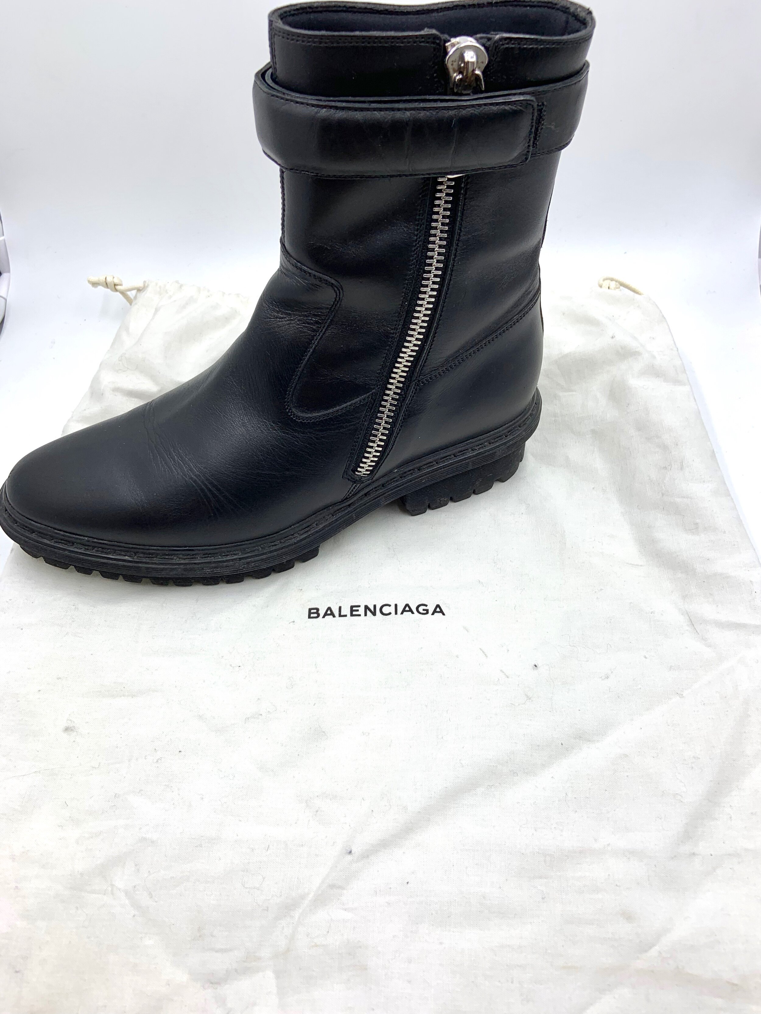 balenciaga snow boots