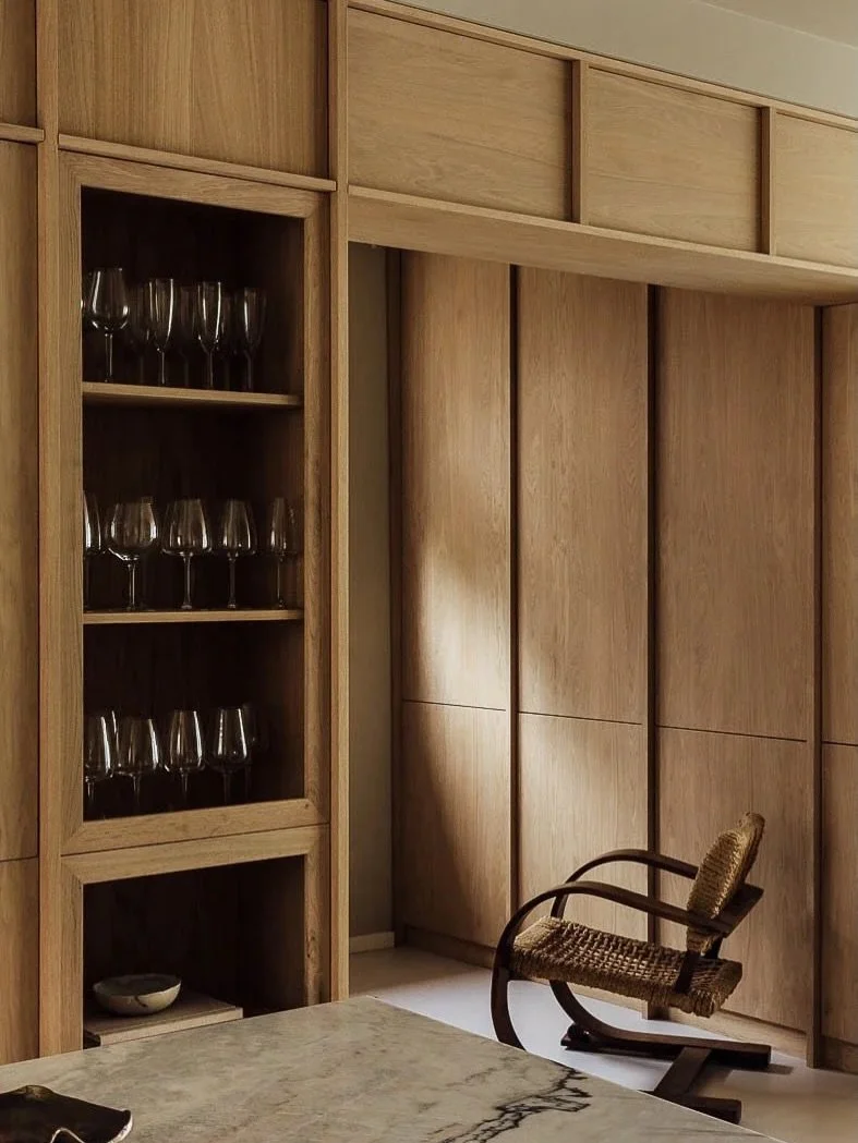 Wood plays a central role in shaping the atmosphere of our East Amsterdam residence, a project that continues to inform and inspire two years since completion. 
⠀⠀⠀⠀⠀⠀⠀⠀⠀
Oak surfaces move from cabinetry to structure, creating a continuous rhythm thr