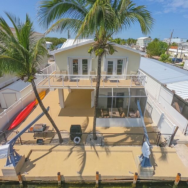 New Listing!!! 3/2 1296 sq ft canal home in Key Largo!! Only two canals in from the bay!&rsquo; Short commute to Miami!!&rsquo; Call for Virtual tour!!! Call April at 305-399-6297
#keylargo #miami #keys
