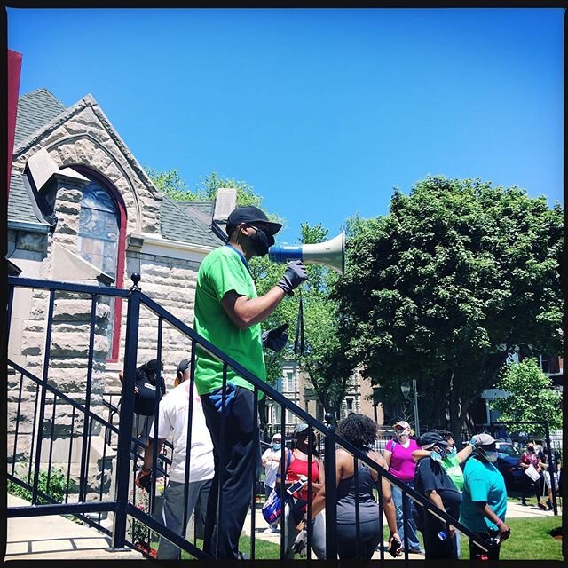 Thank you to the community in North Lawndale for organizing us and educating us. We are one city but this was one day. This should just be the start. #northlawndale #chicago #onecity #cleanup #volunteer