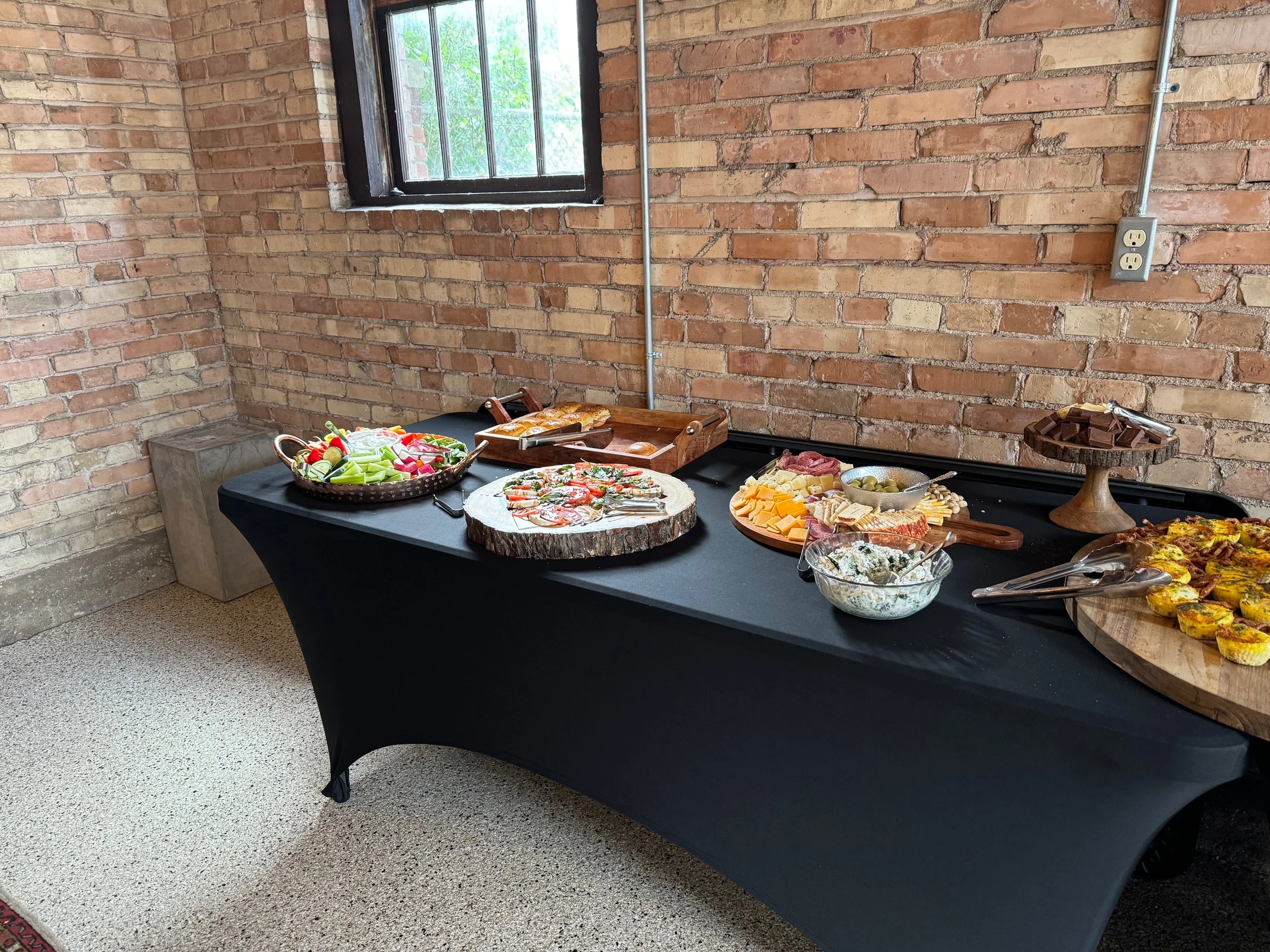 Grazing table 2.jpeg