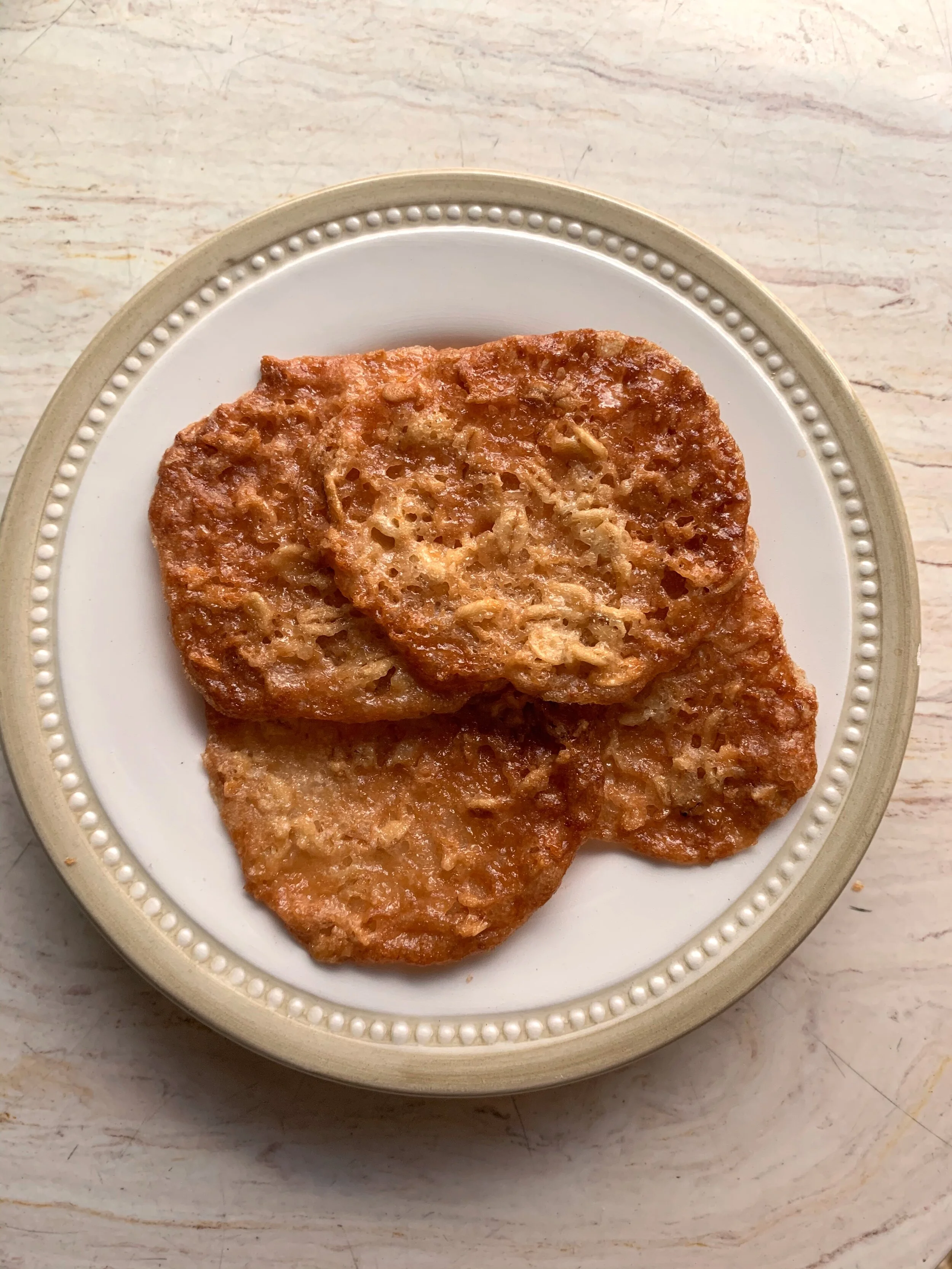 Aunt Alpha's Lacey Oatmeal Cookies