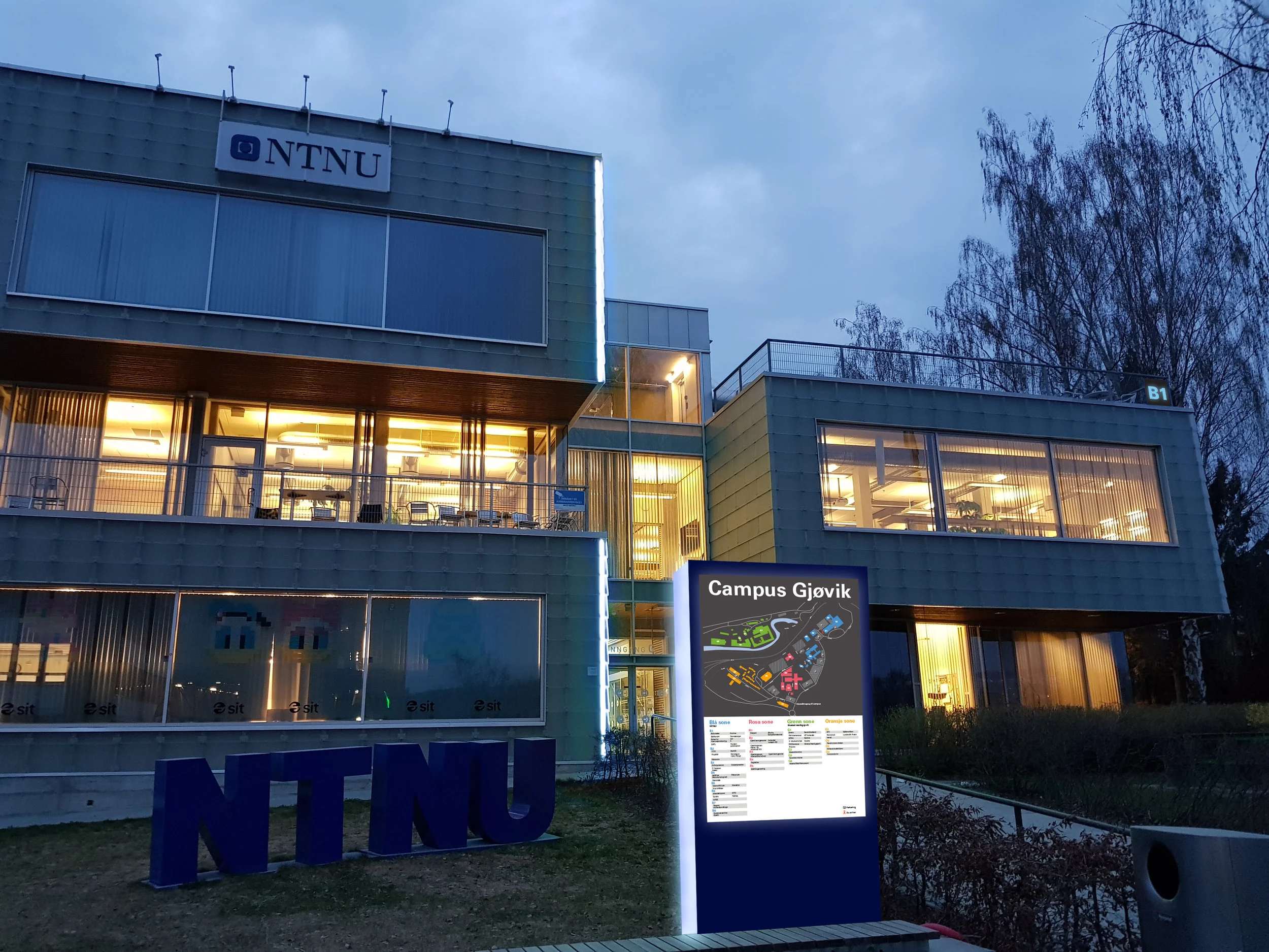 NTNU uteskilt og lys.jpg