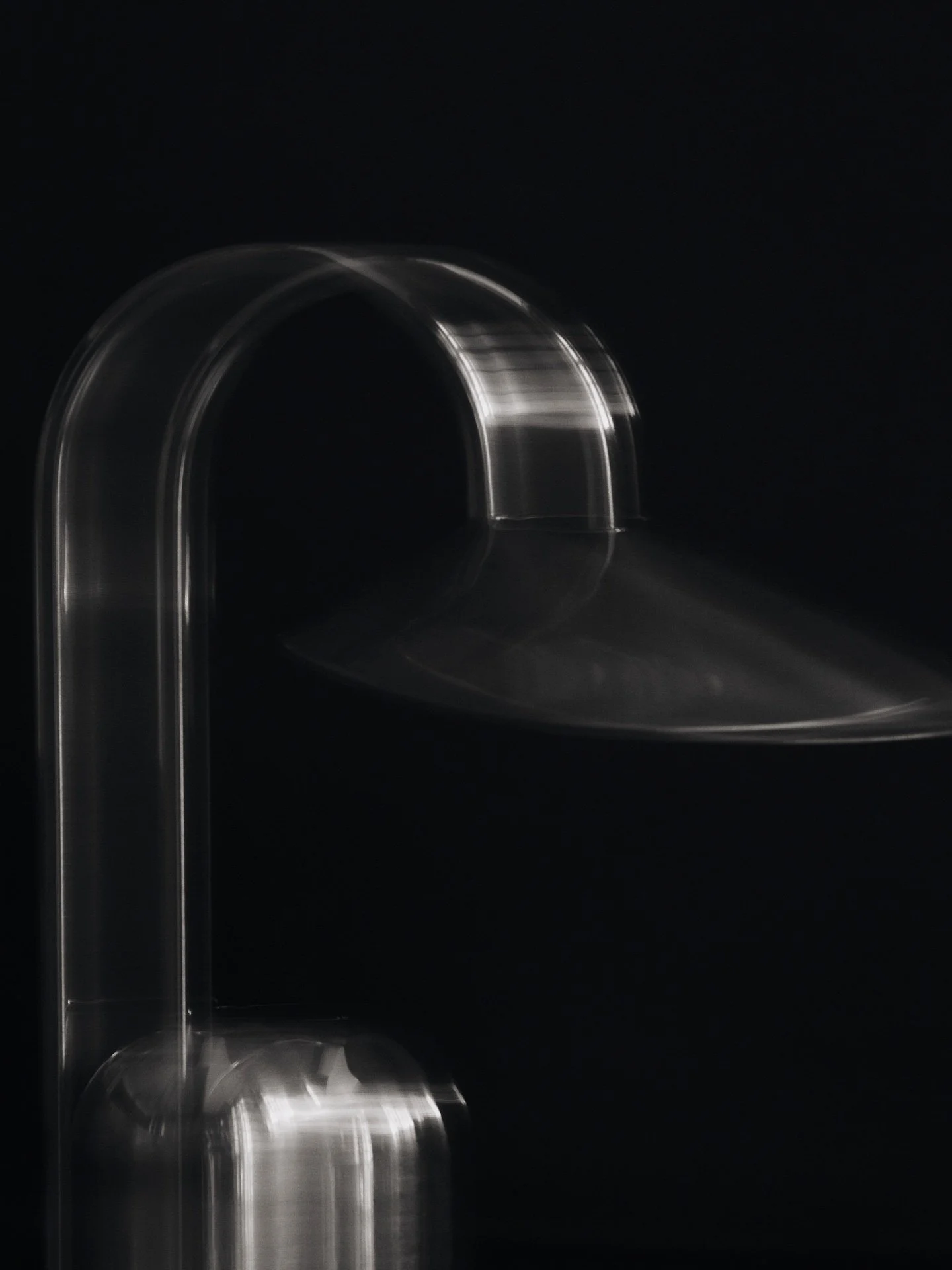 FermLiving_AW25_ArumPortableLamp_StainlessSteel_1104272108_4.jpeg