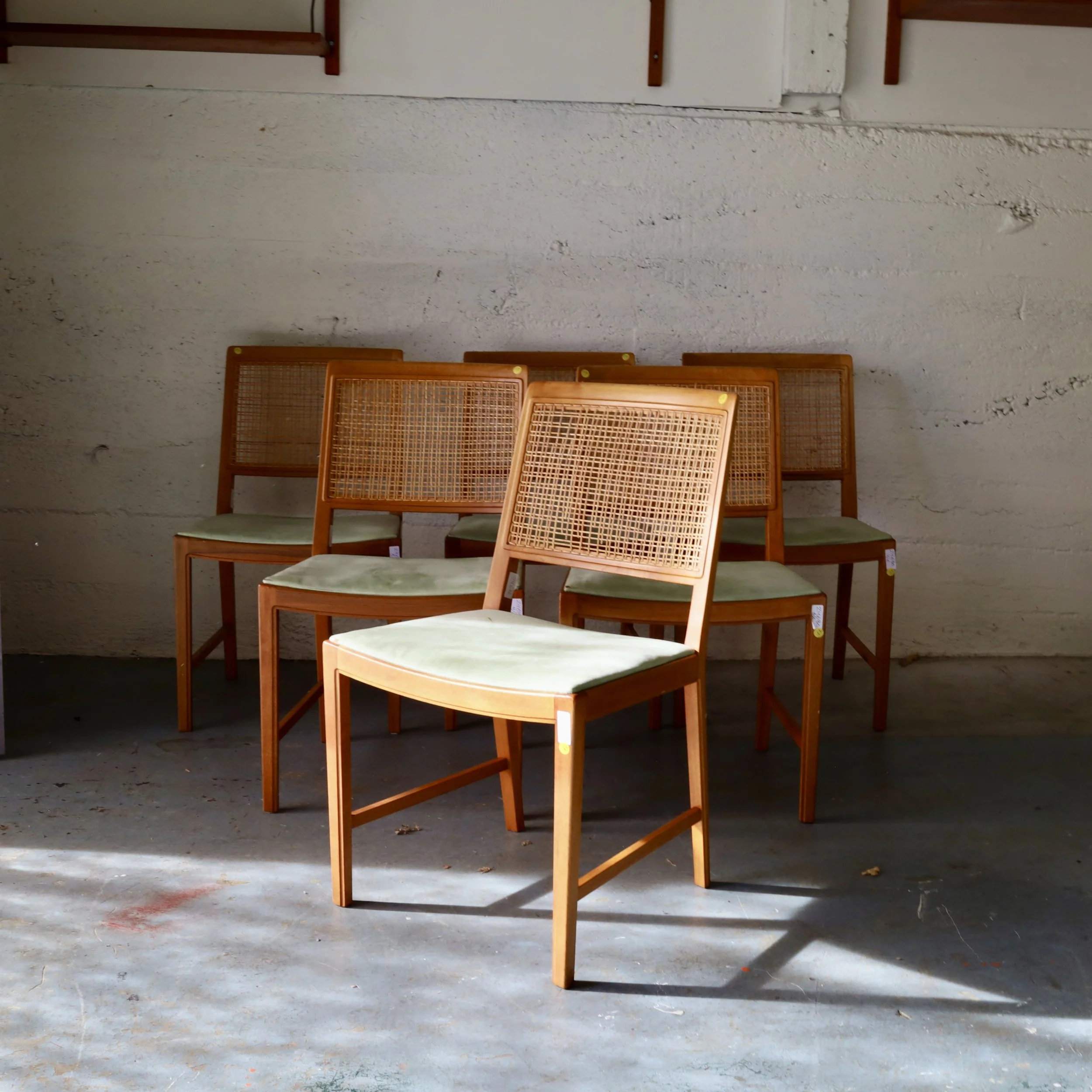 E33925 - $3550 - Coming up!