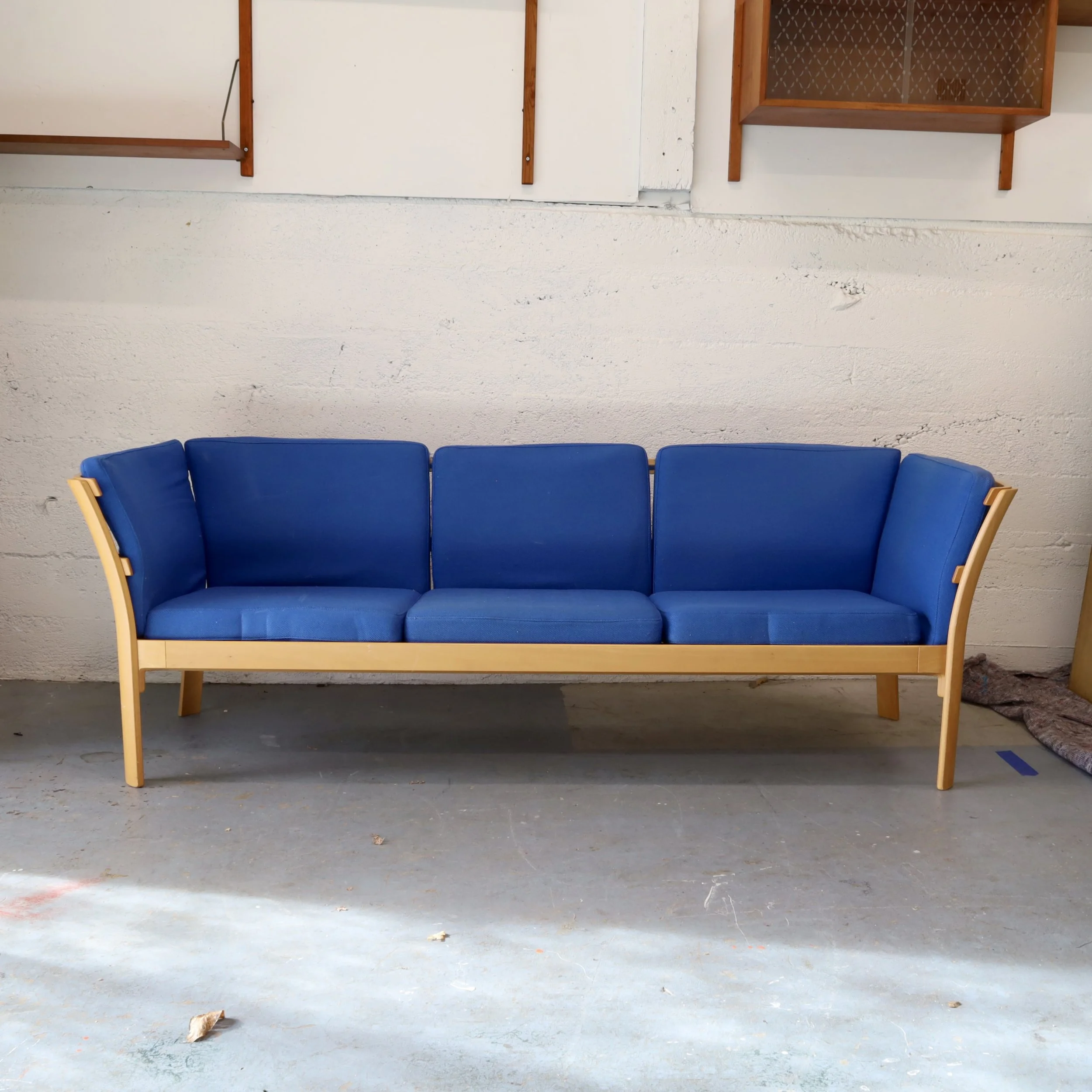 D33903 - $2750 - Coming up!