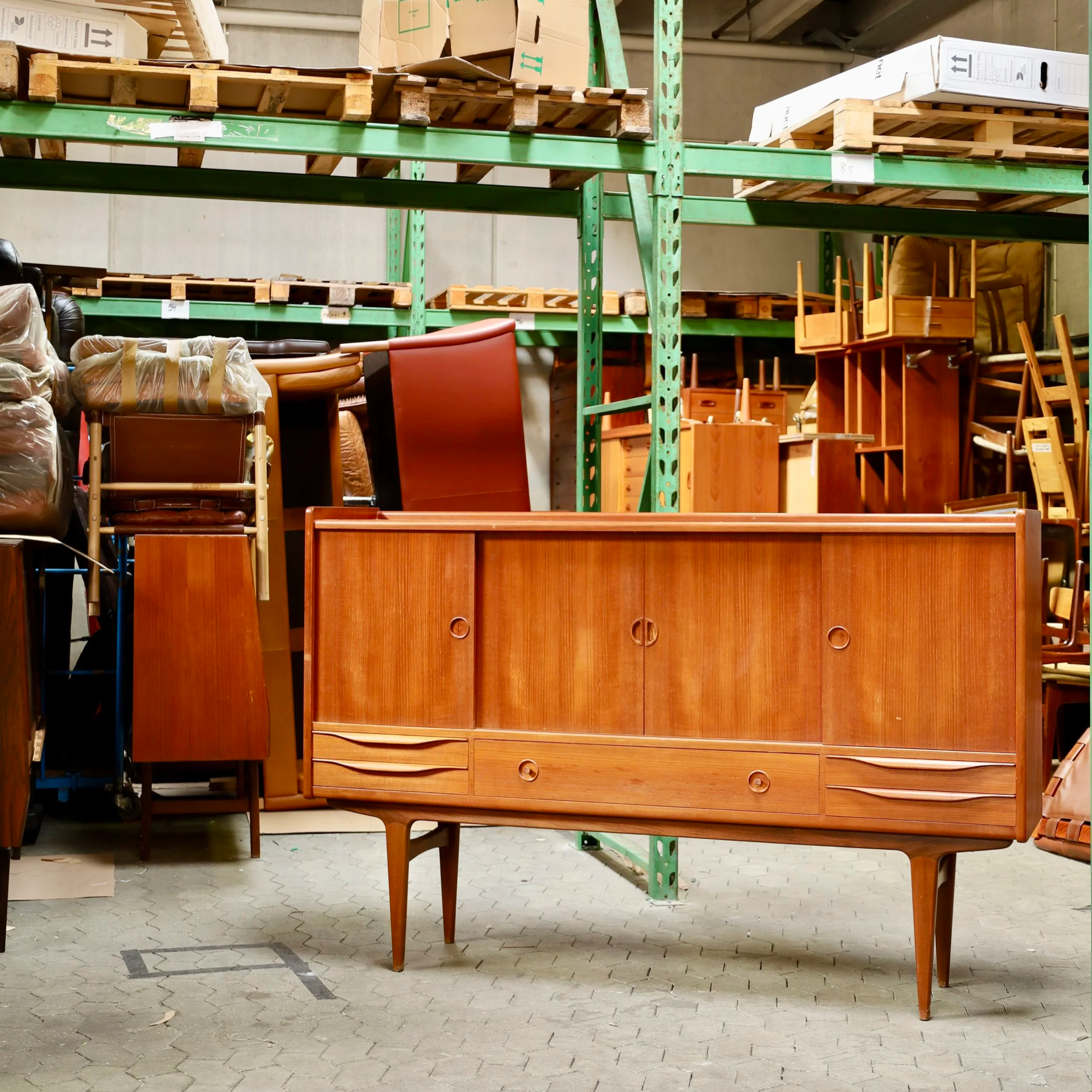 A31902 - Johannes Andersen Sideboard in Teak - In the shop