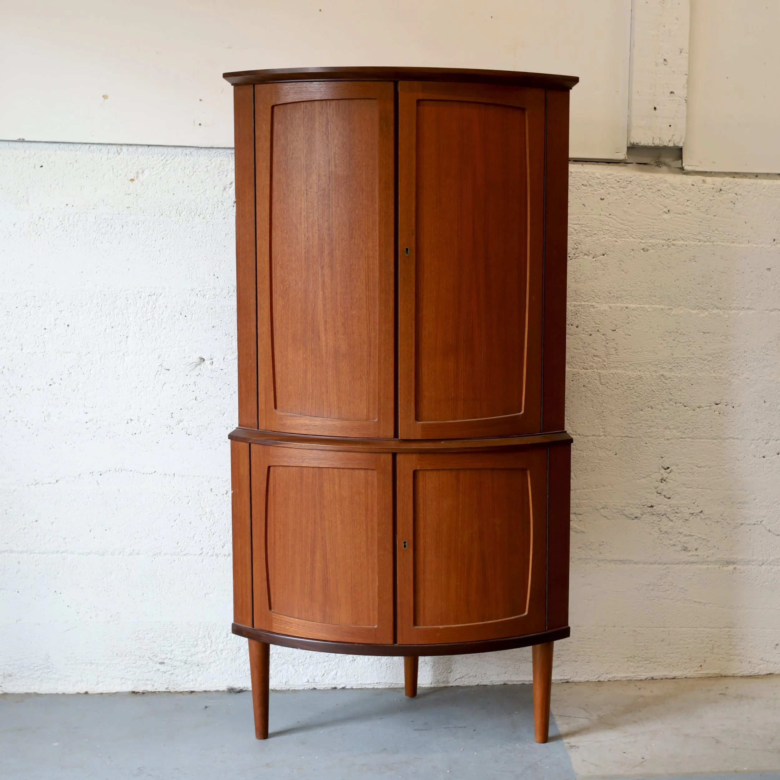 C37794 - Danish Corner Cabinet in Teak - In the shop