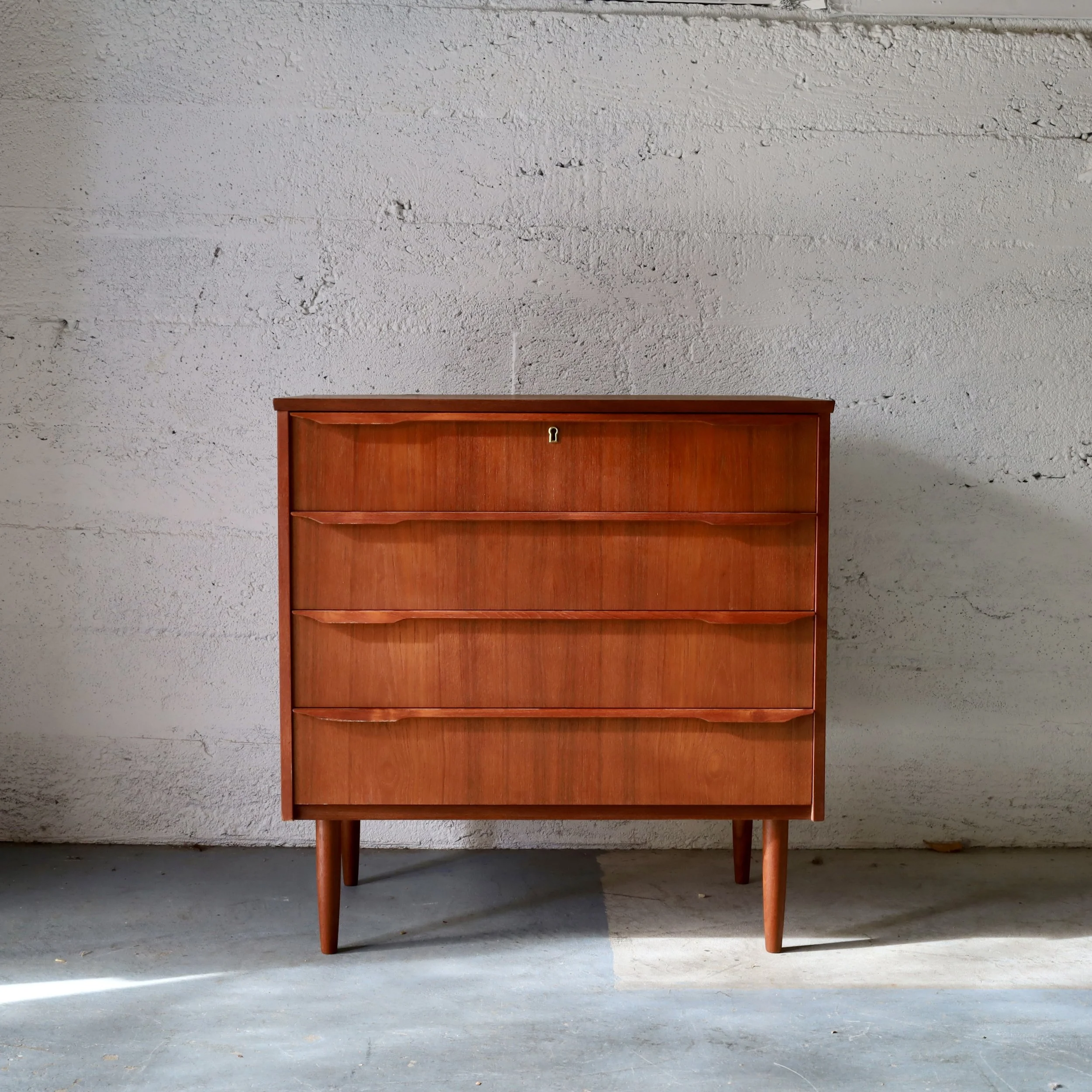 R31804 - $980 - In the shop!