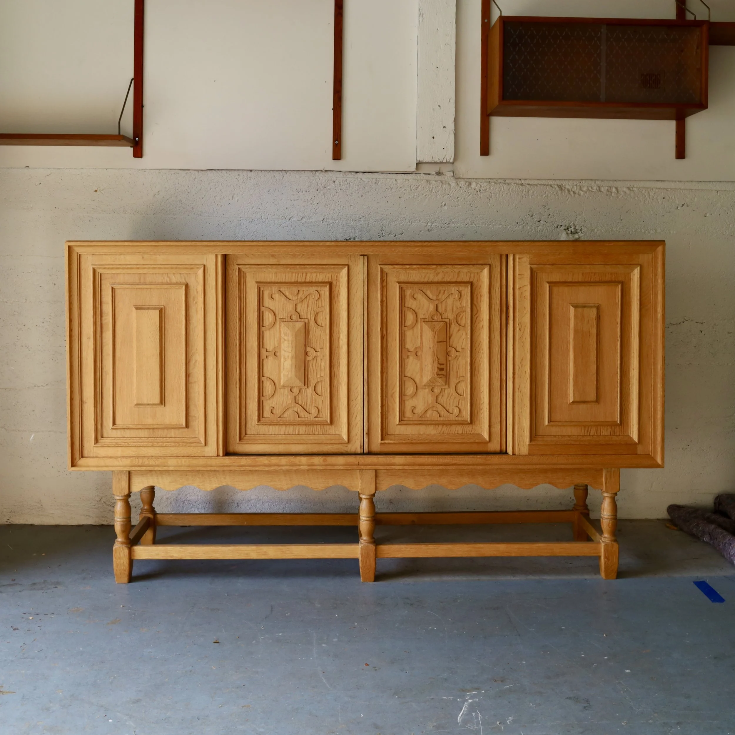 A33653 - $2850 - Coming up!