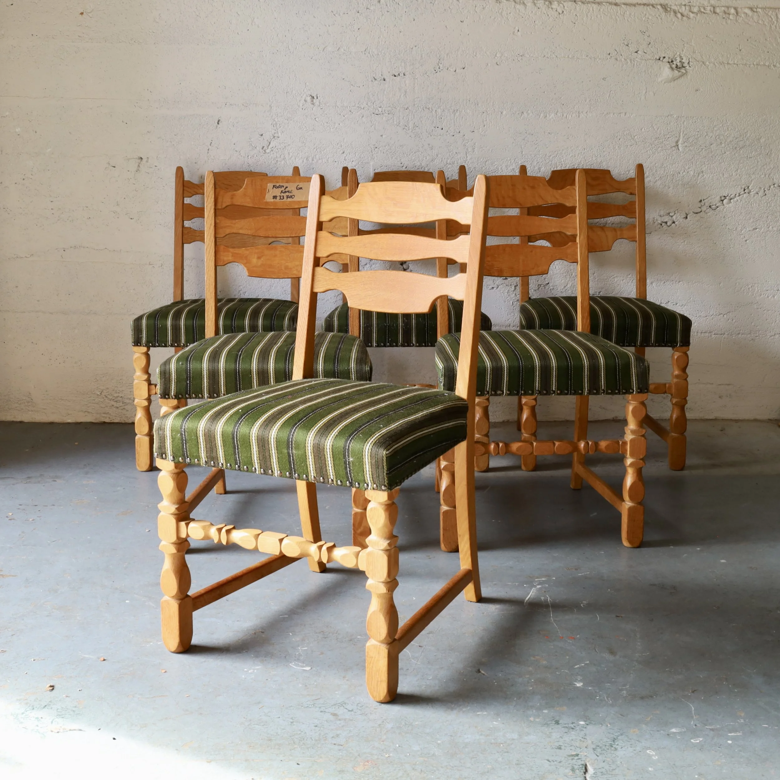 E33700 - $2950 - To Be Reupholstered