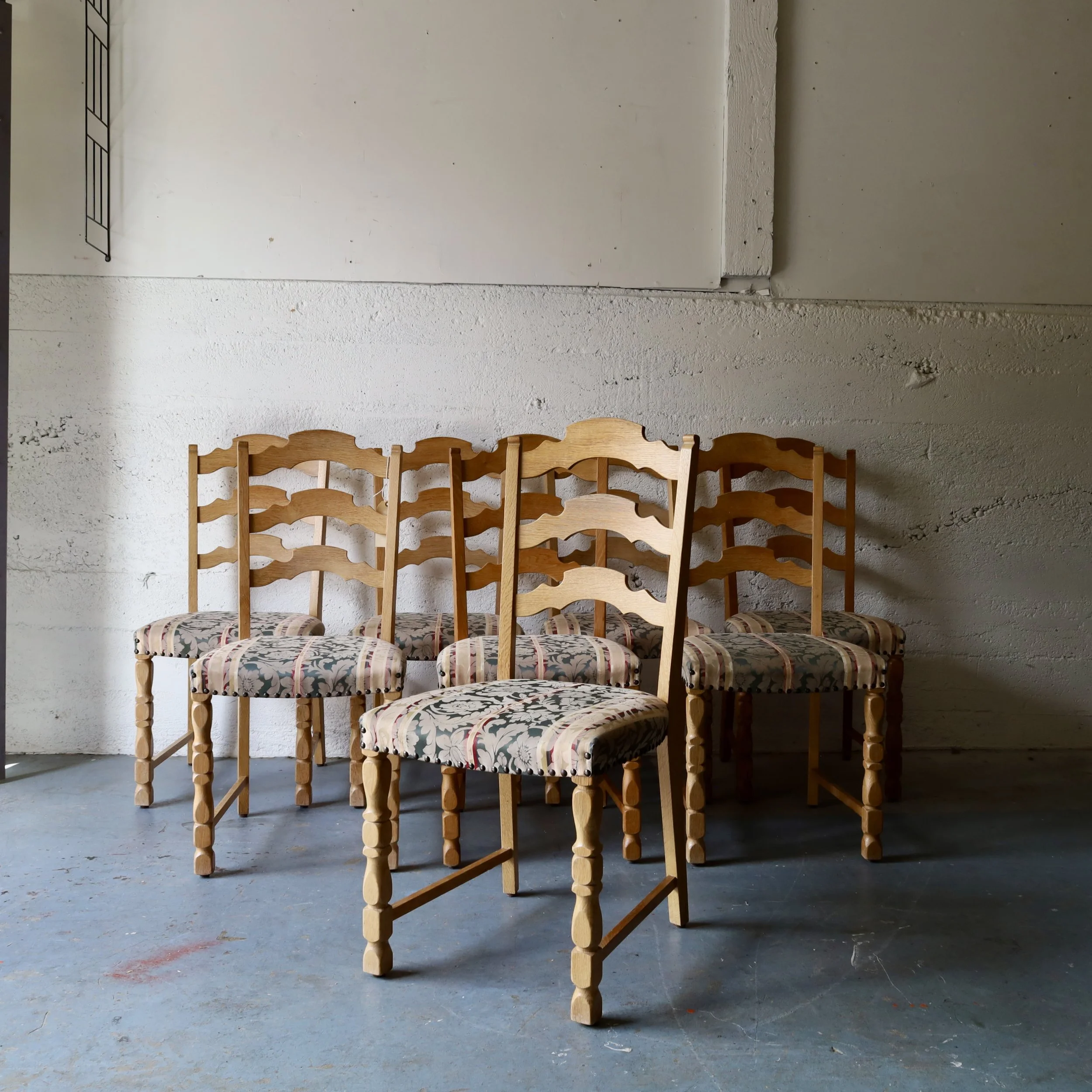 E37478 - Now available for custom upholstery - set of 8 - $3,550