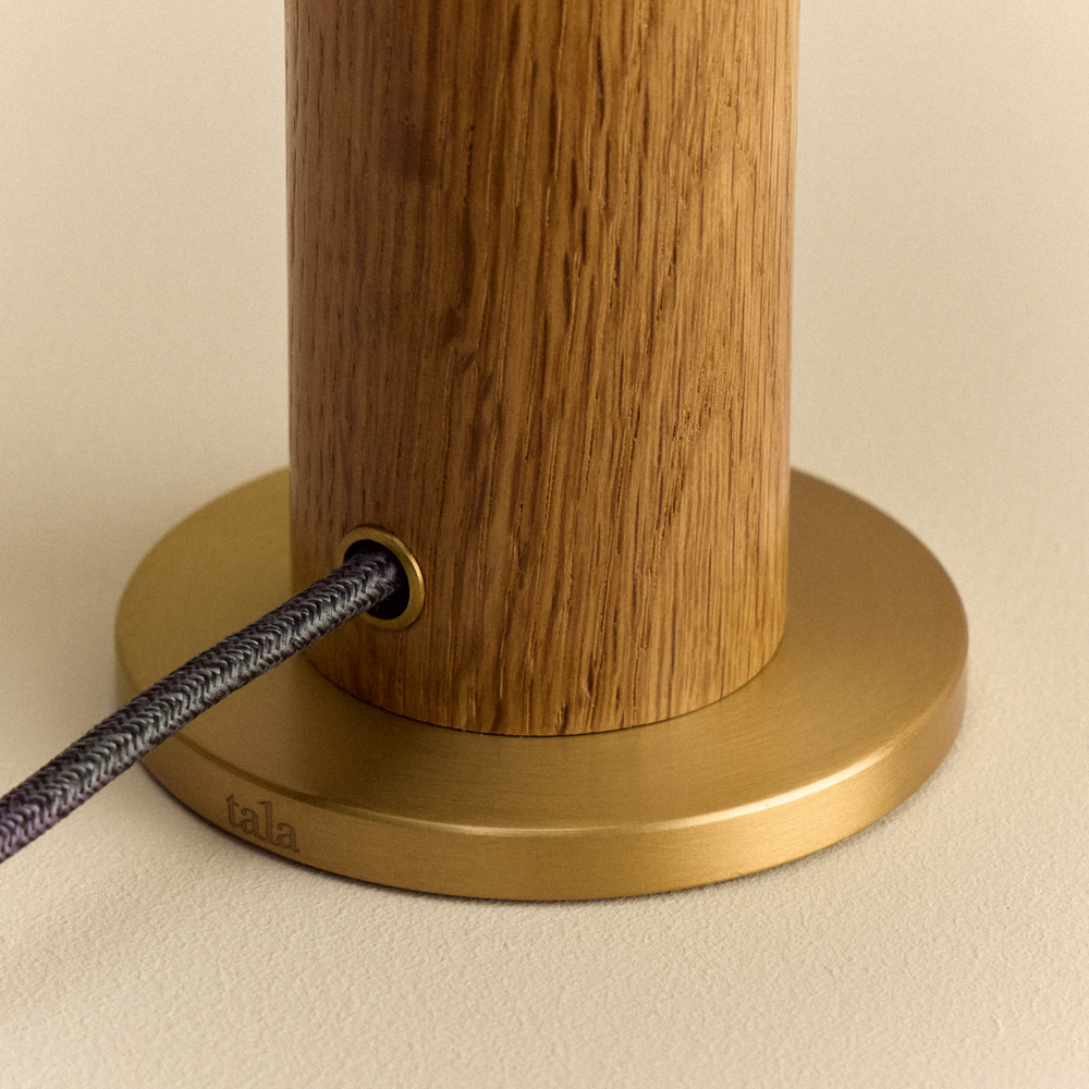 Oak-Detail_1_3d48cdc7-5222-4bc3-947b-0c4db7c2a3a7.png