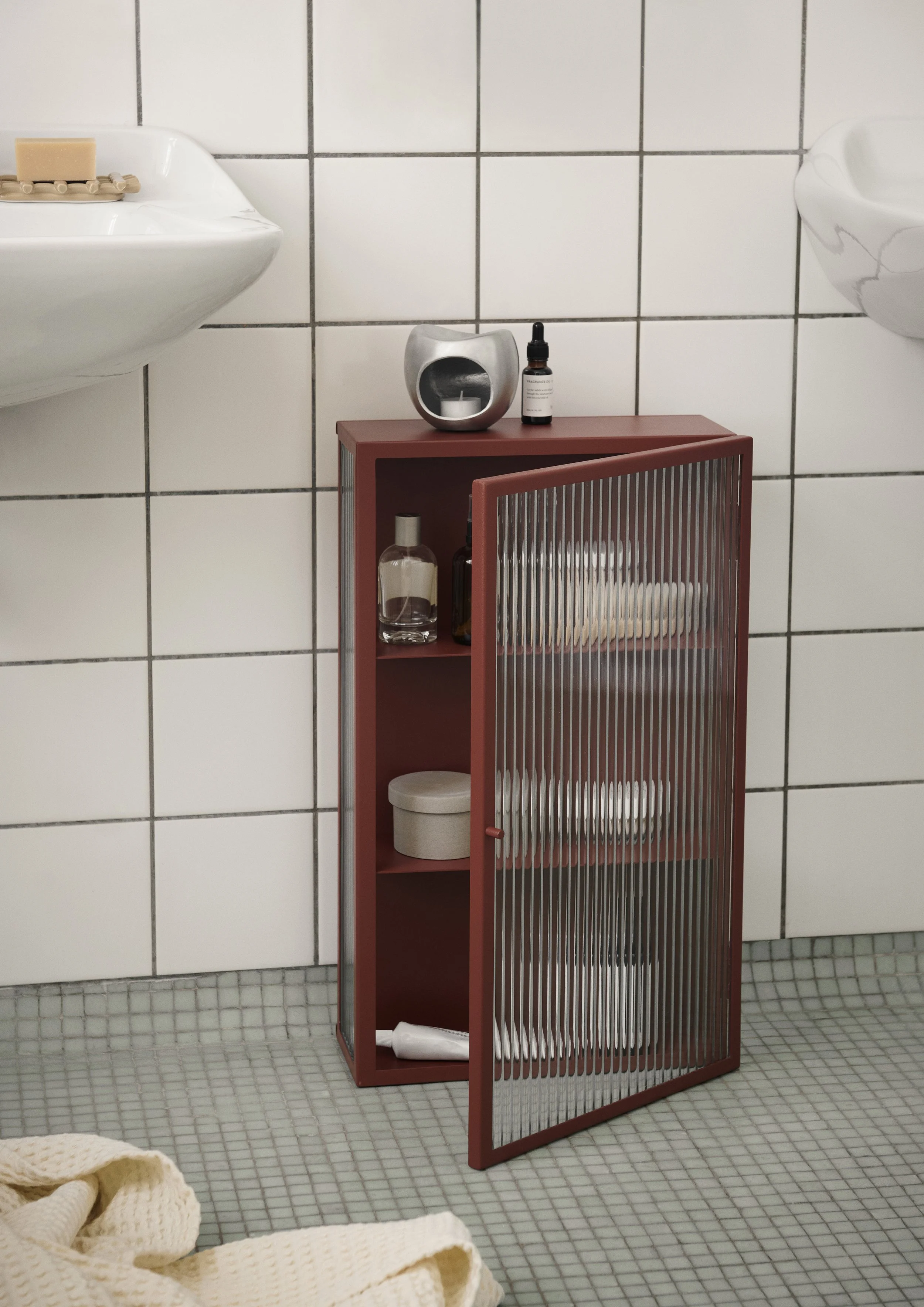 fermLIVING_AW23_HazeWallCabinet_1104267632_01.jpg