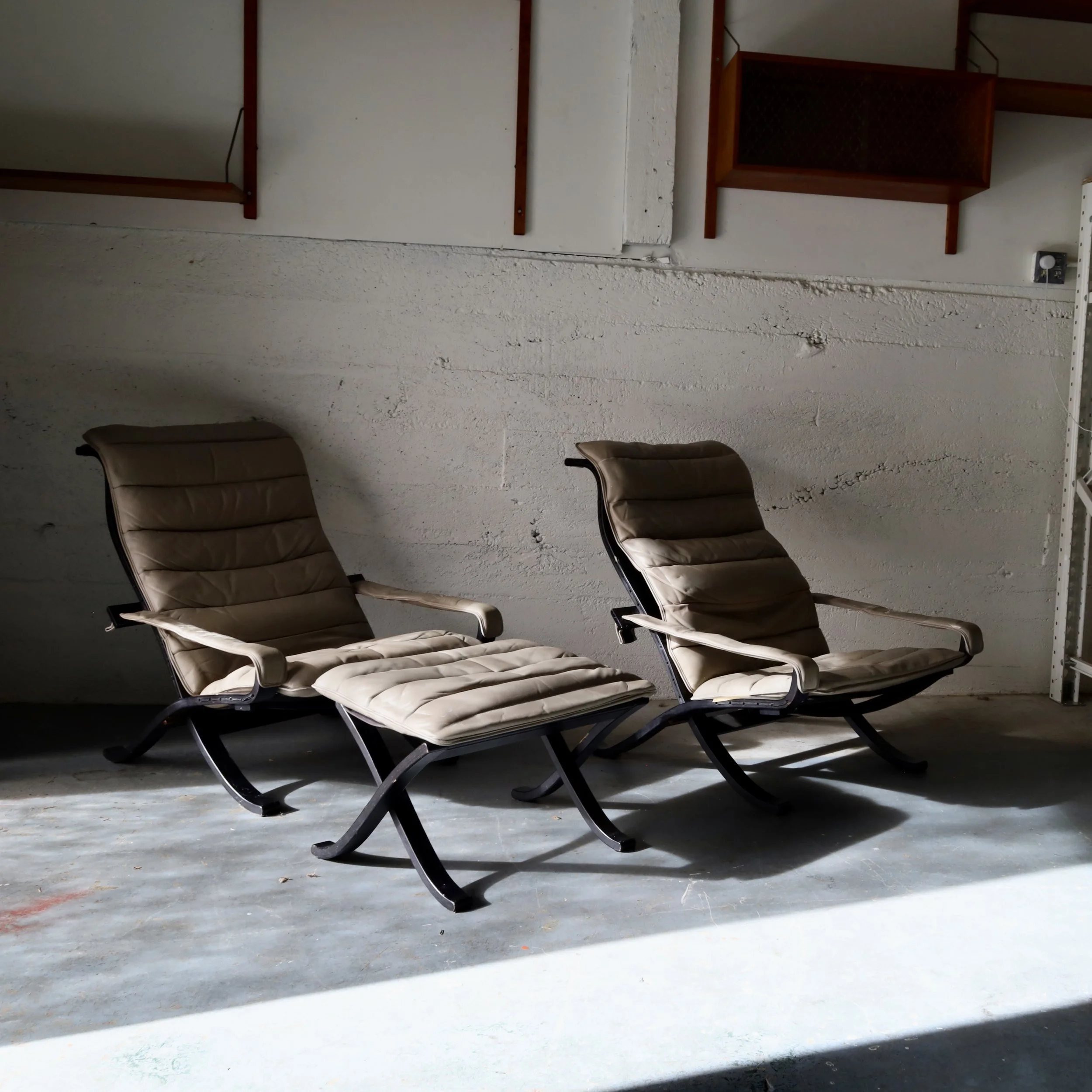 D32208 - $1720 (set) - Coming up!