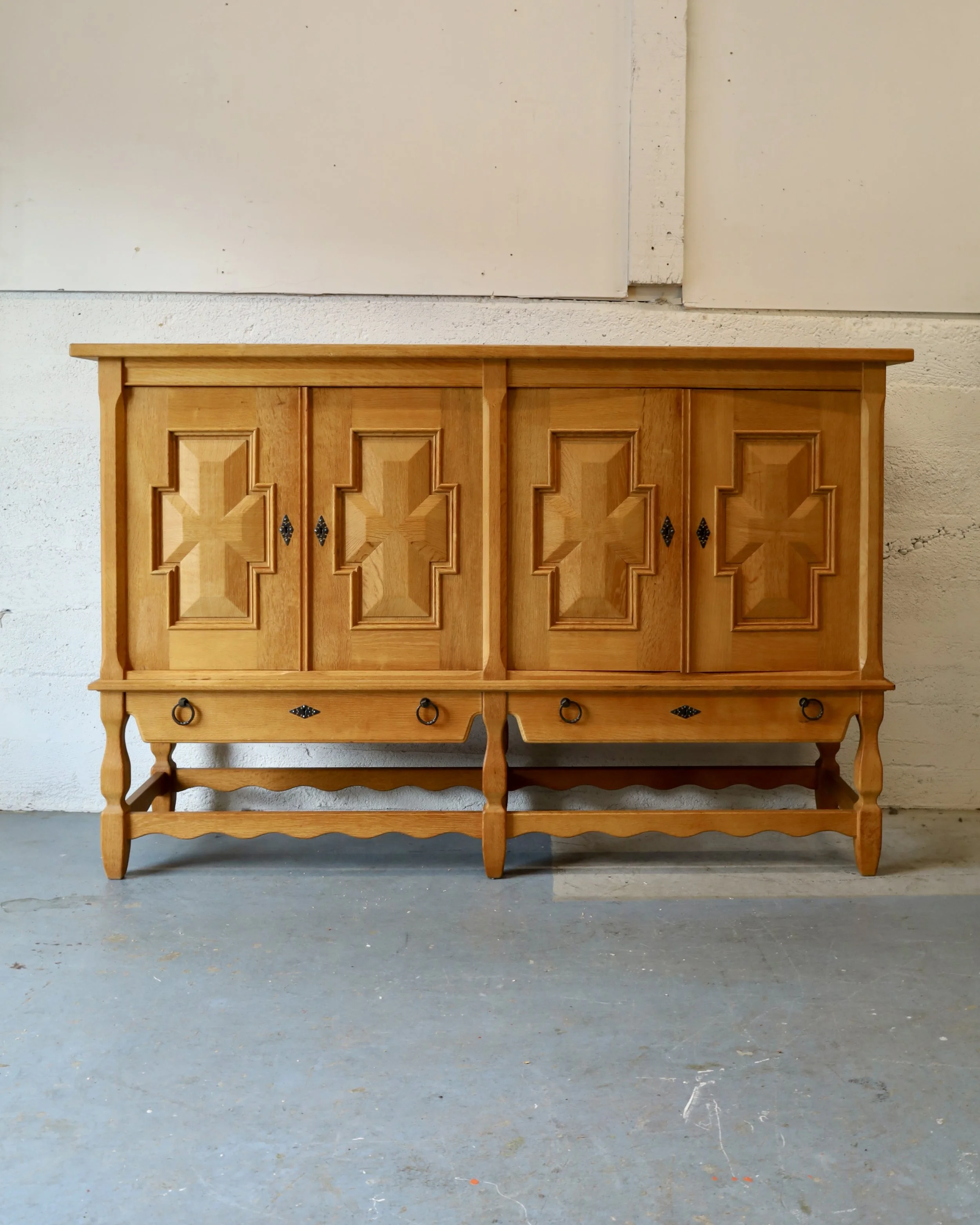 A37901 - Henning Kjæarnulf Sideboard
