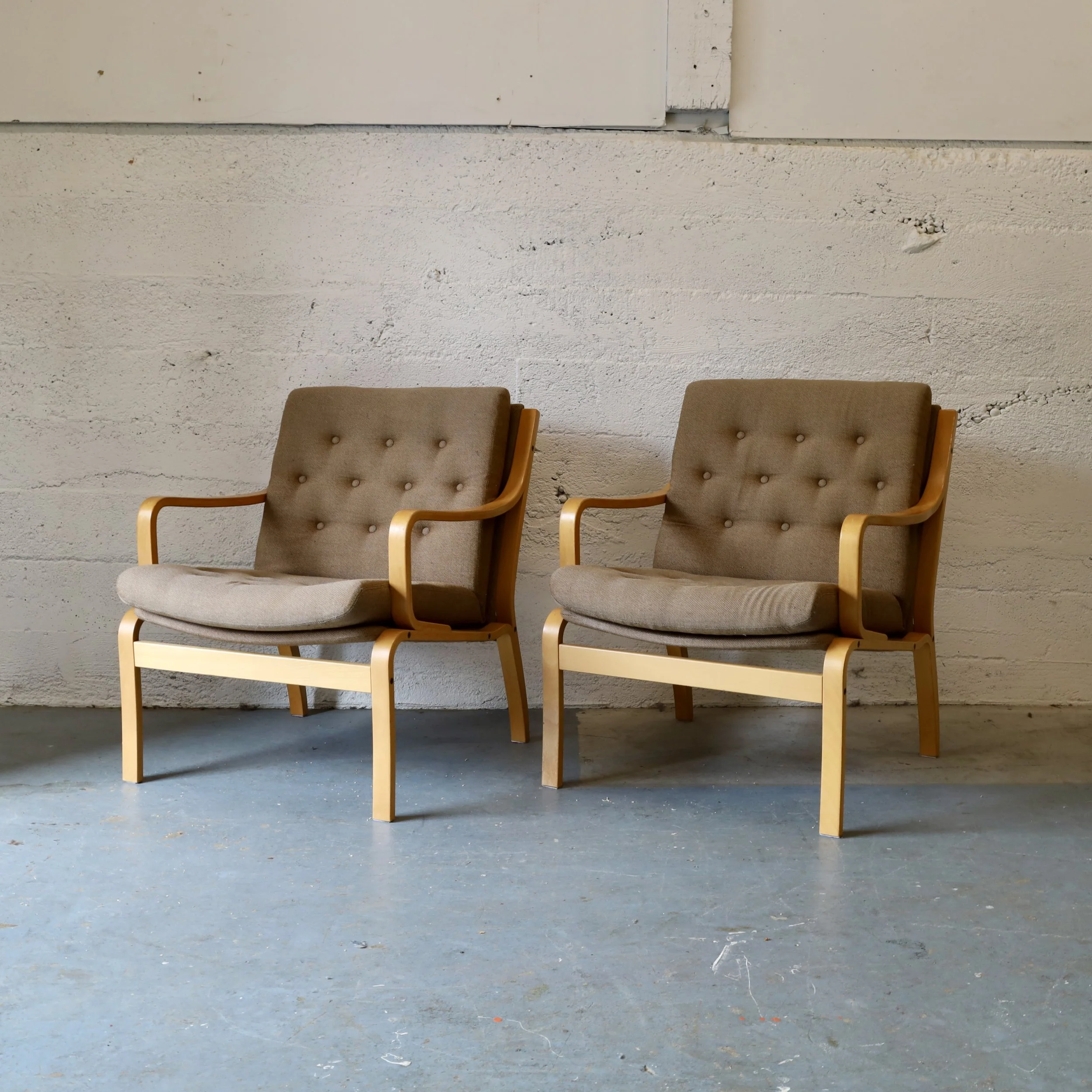 D37016 - Danish Lounge Chairs - In the shop