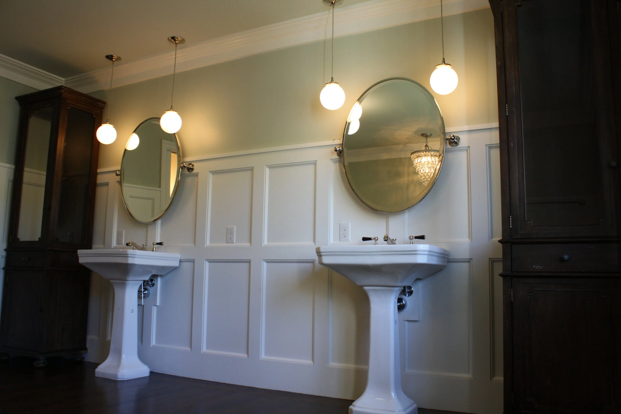  Bathrooms 