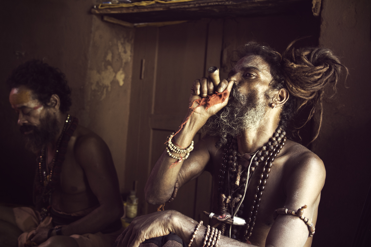 Balak Das smoking.jpg
