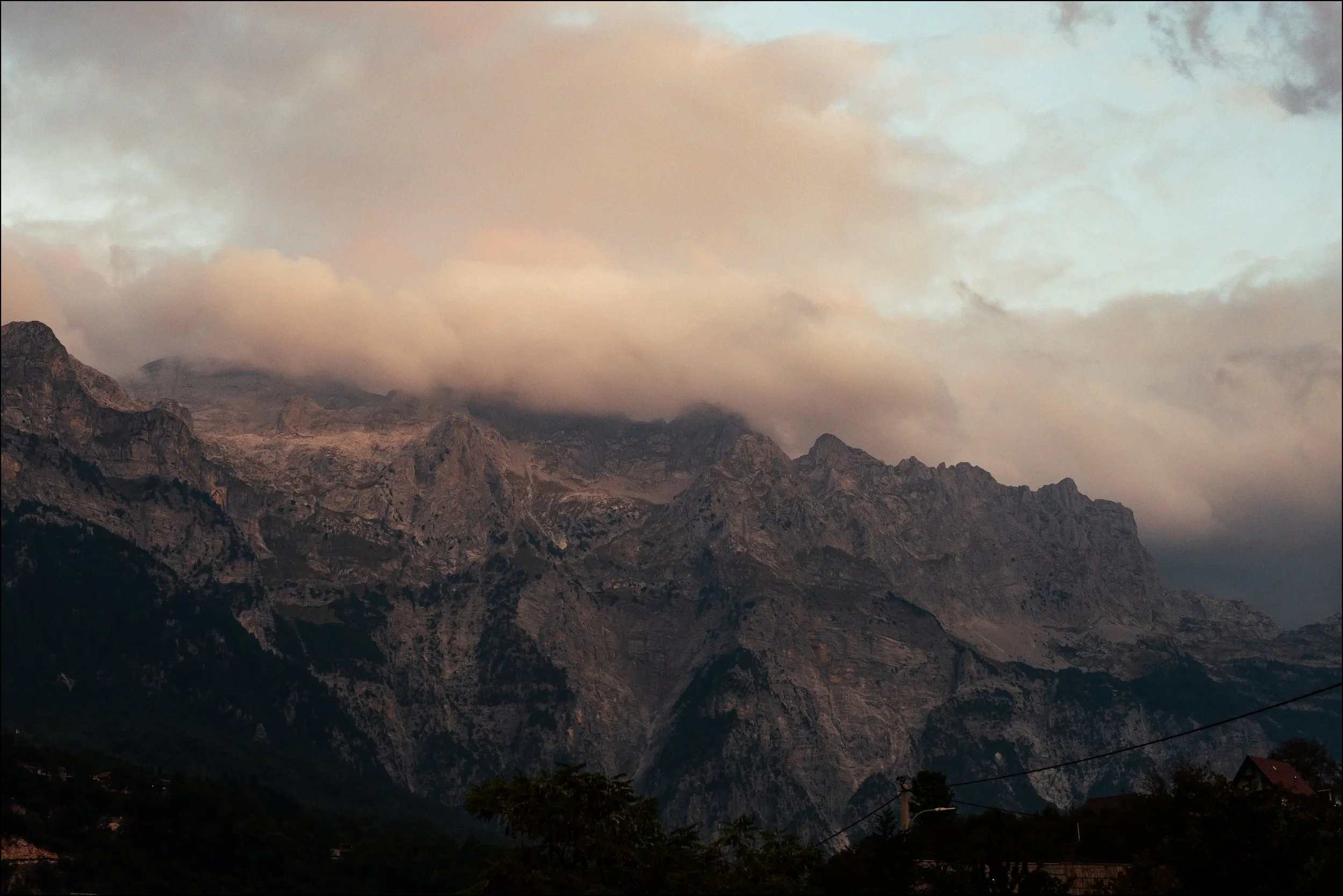 072857_4439_10012023_Between Teth Shkoder_Big Tripper Trip_Tess Janssen.jpg