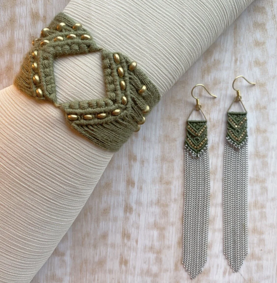 74556927-635A-4ACA-92F5-5F00A5E35943