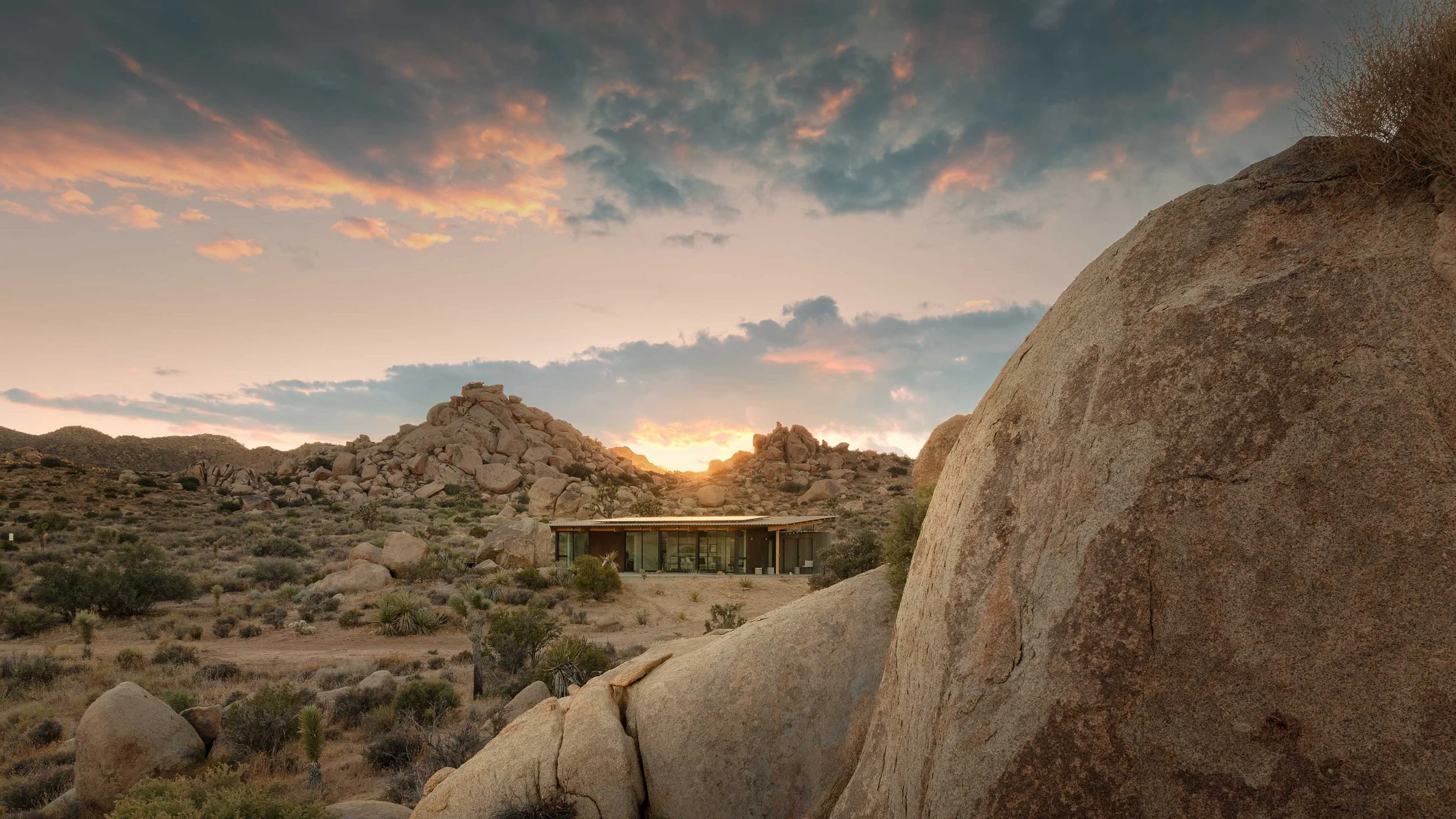 Rock Cove, Pioneertown