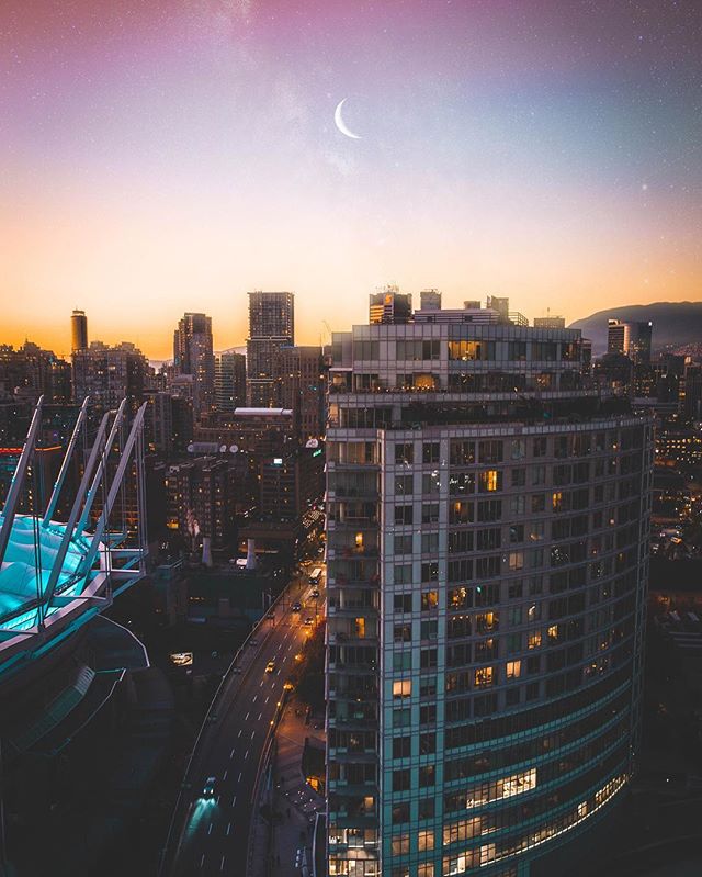Going back to the classics
&mdash;&mdash;&mdash;&mdash;&mdash;✄- - - - - - - - - - - - - -
-
-
#eclectic_shotz#vancity#Dailyhivevancouver#VancityFeature#visualambassadors#city#artofvisuls#CuriocityVancouver#visualgang#FetalFrames#theimaged#urbanrisin