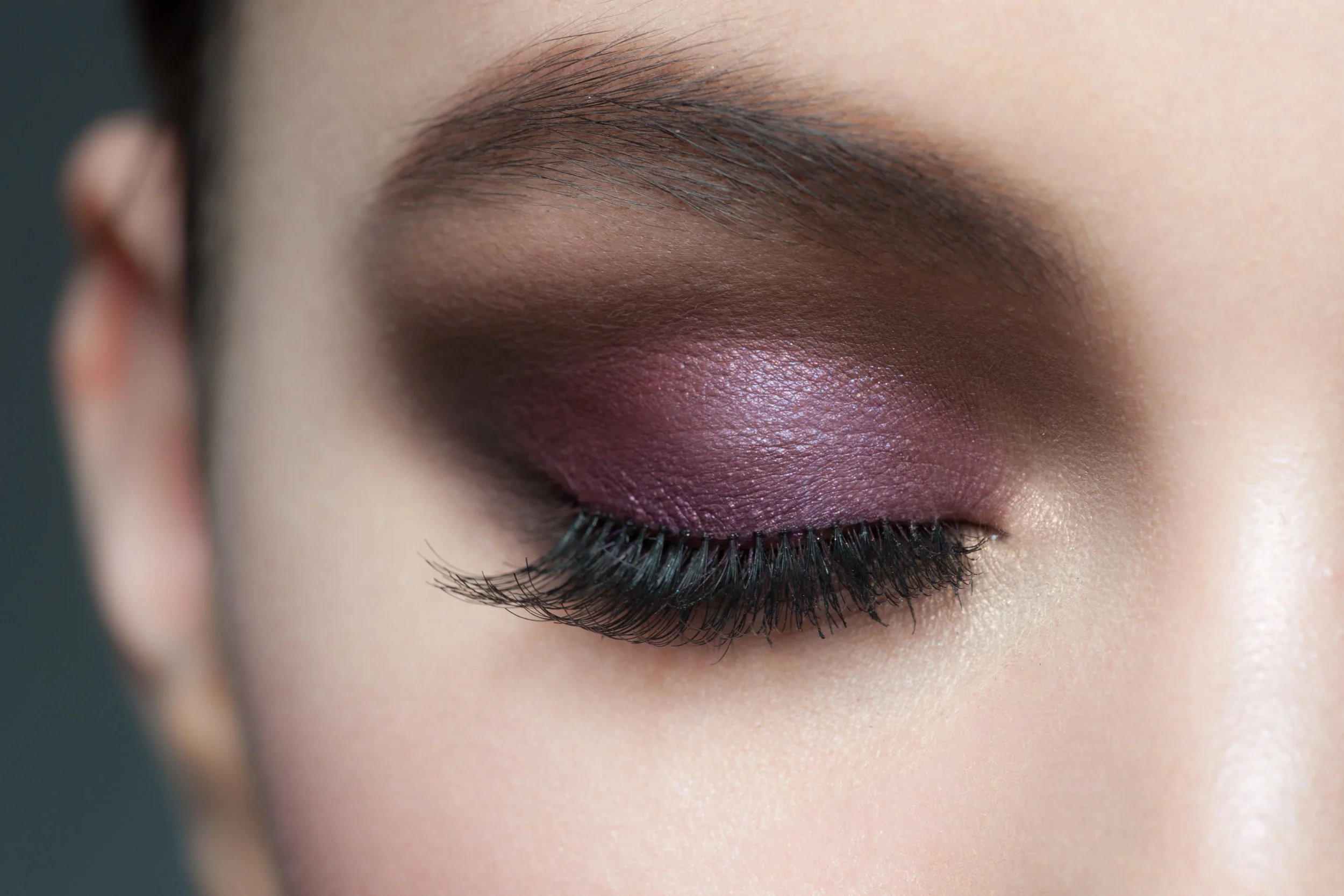 Great ways to apply eye shadow: The Best 4 tips that work
