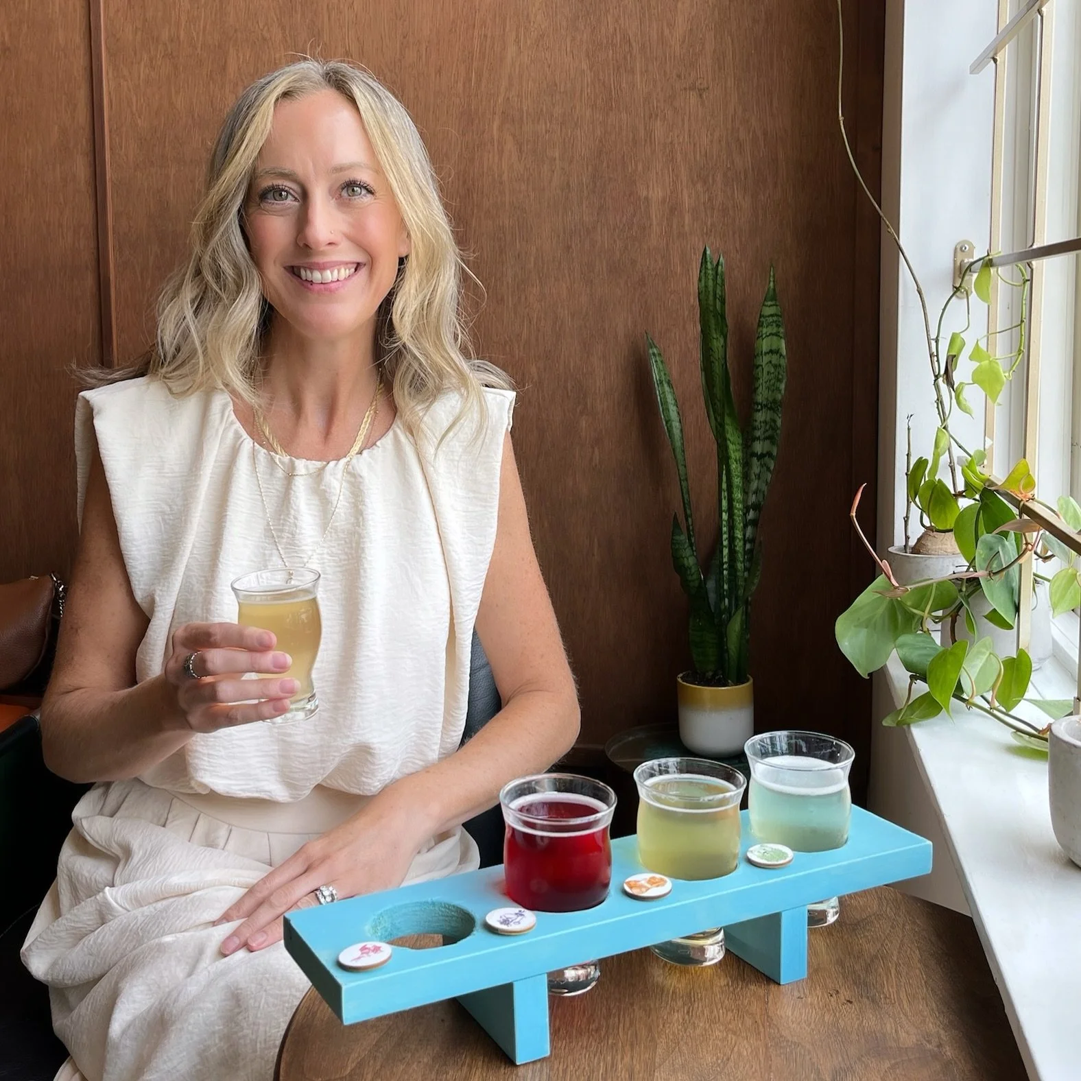 🍯 The countdown to the White Rock Craft Beer Festival continues, and my next stop was at Humblebee Meadery!

If you&rsquo;re wondering what exactly a meadery is, you&rsquo;re not alone. 😉 Mead is made from fermented honey, and Humblebee has put a v