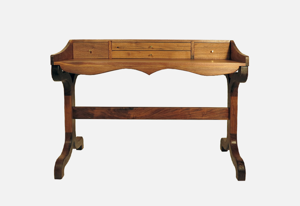 Chris_williams_0000s_0021_TABLES-LeopoldDesk1.png